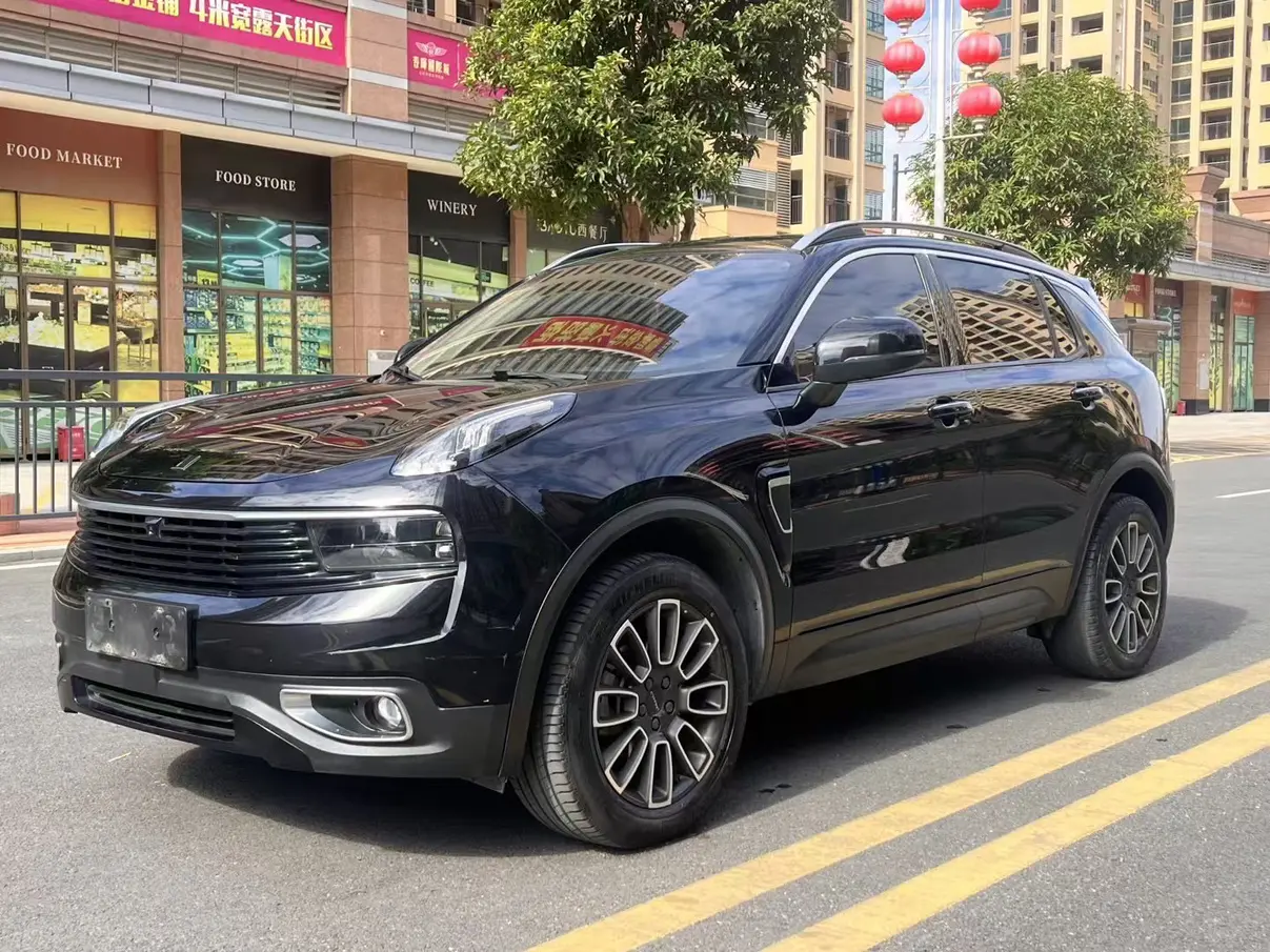 Lynk & Co 01