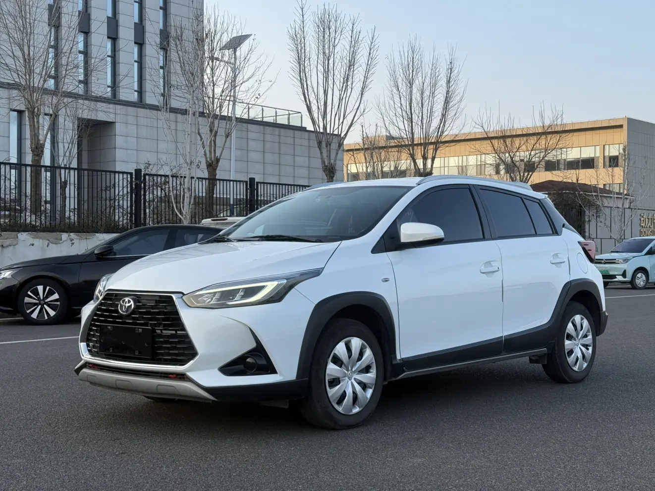 Toyota Yaris L  из Китая