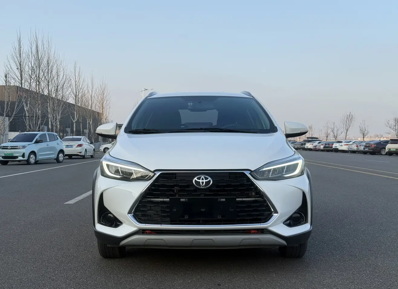 Toyota Yaris L  из Китая