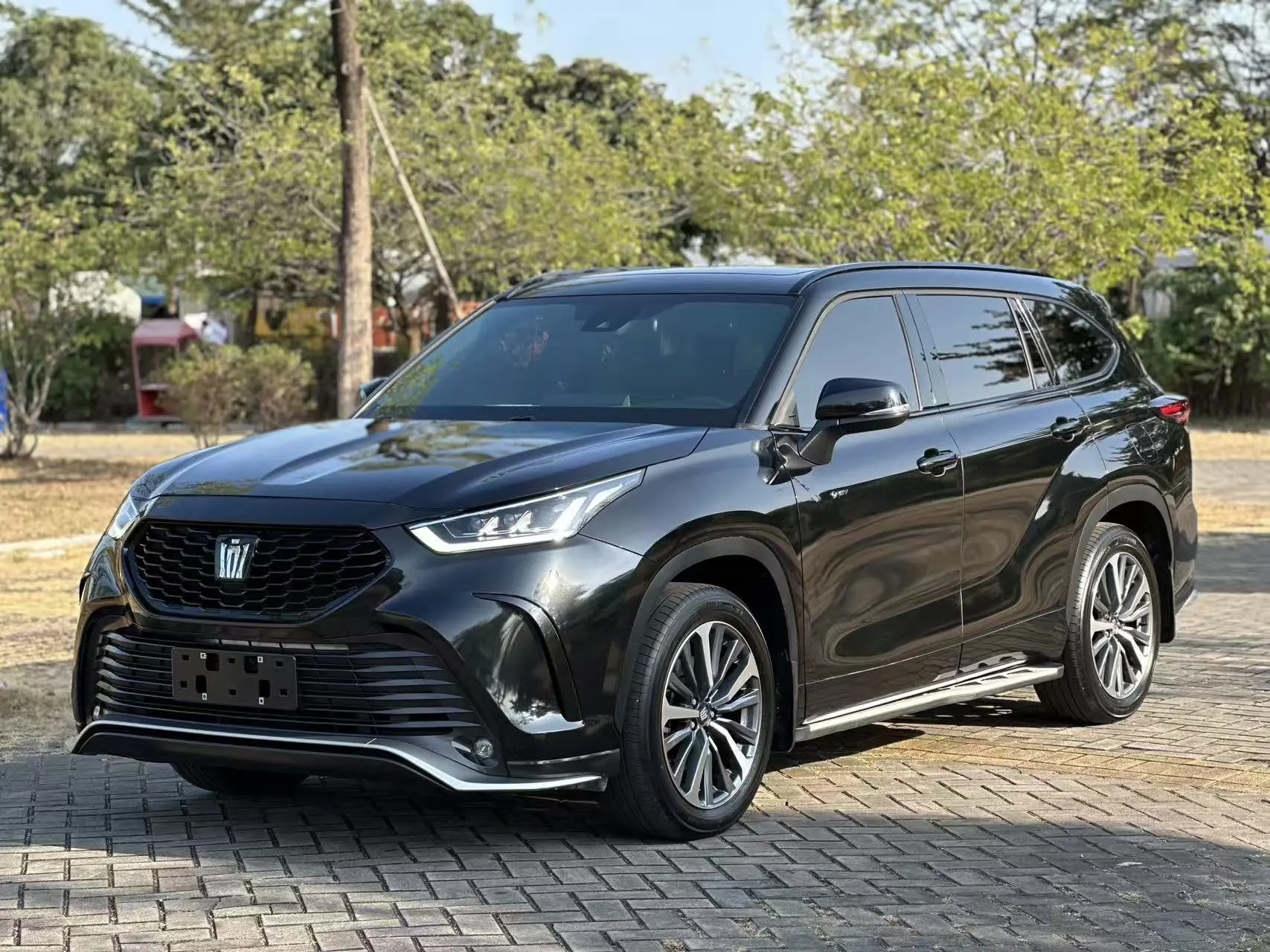 Toyota Crown Kluger  из Китая