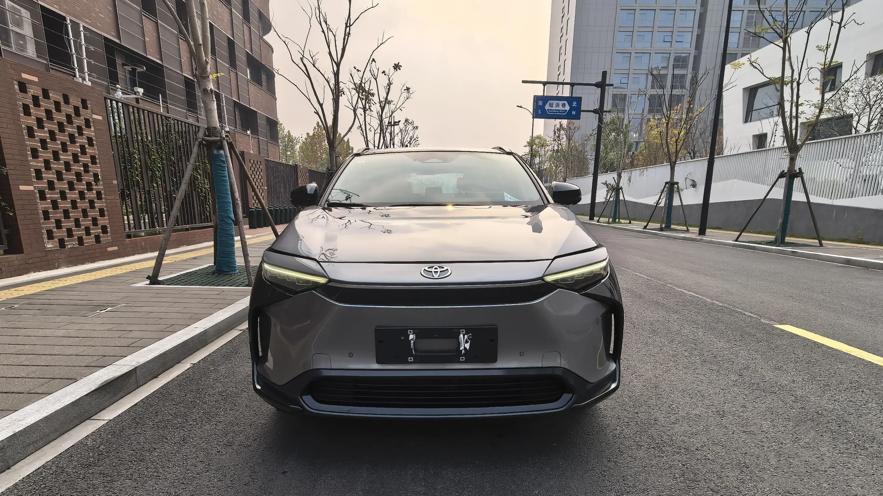 Toyota FAW  bZ4X  из Китая