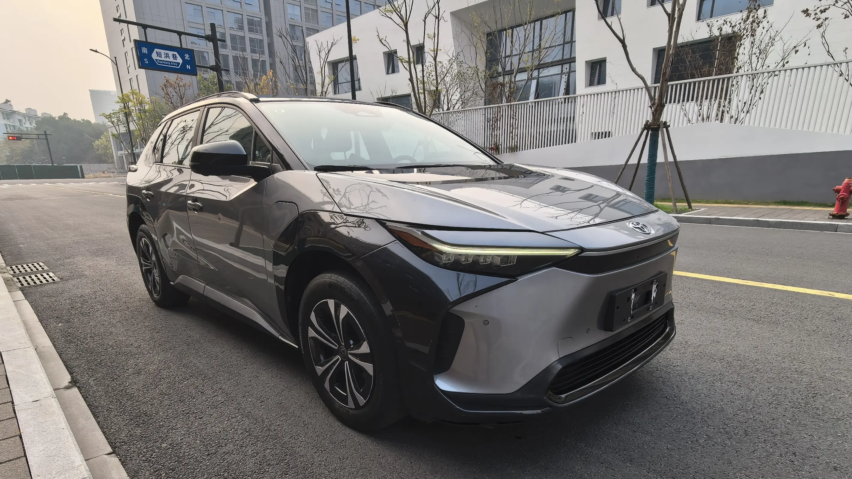 Toyota FAW  bZ4X  из Китая