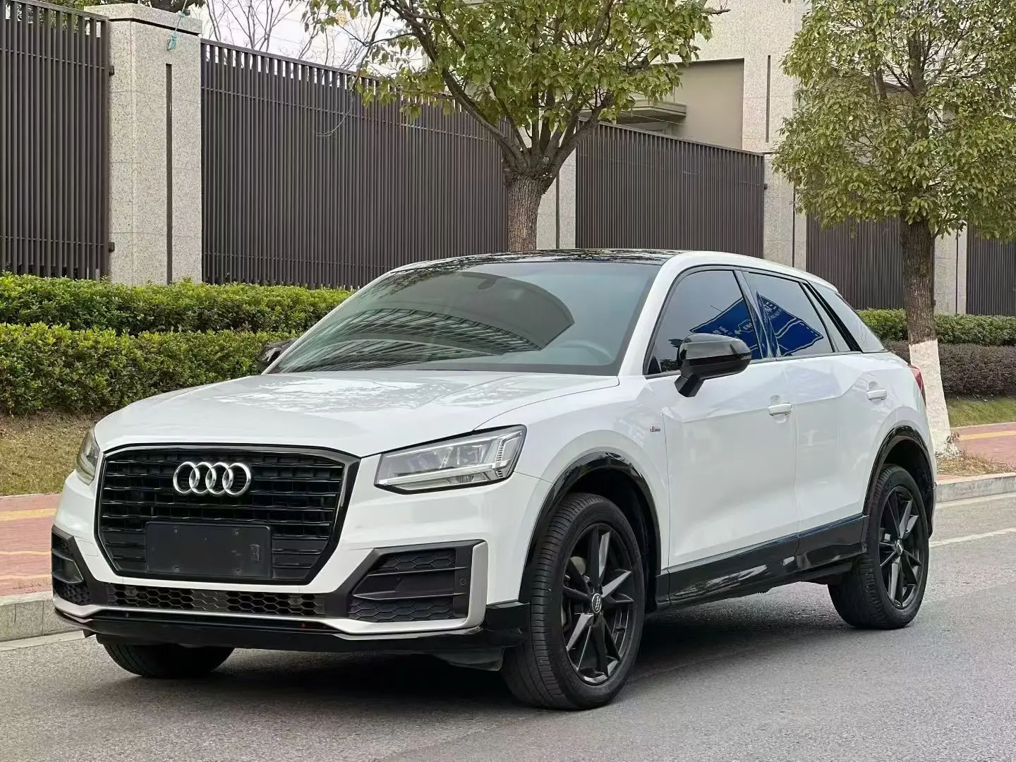 Audi Q2L  из Китая