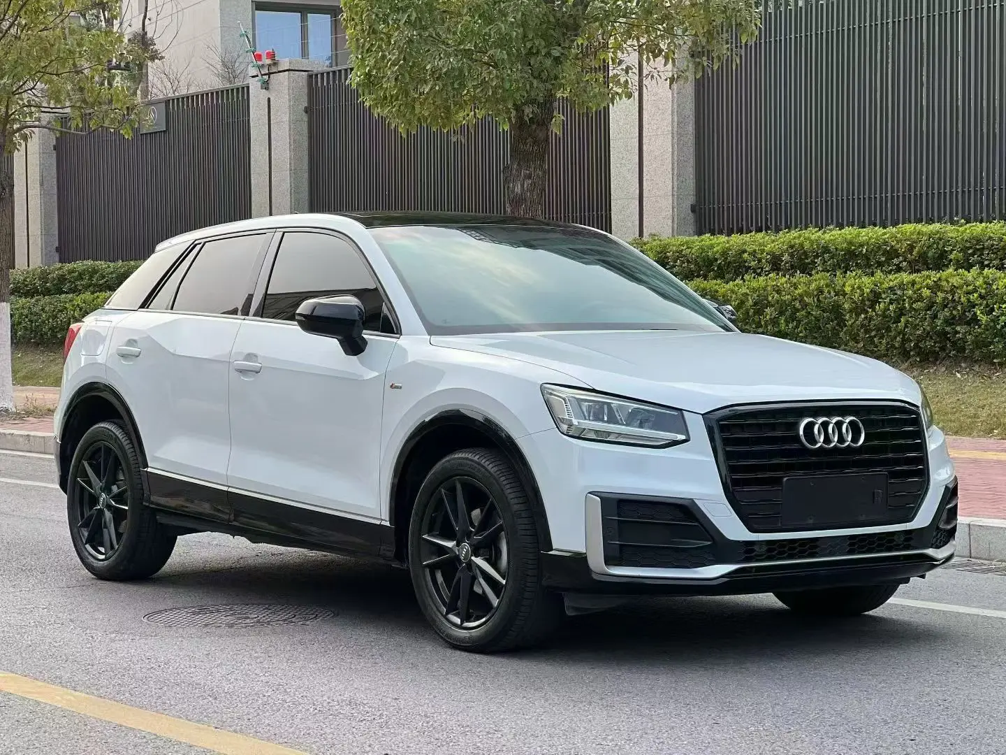 Audi Q2L  из Китая