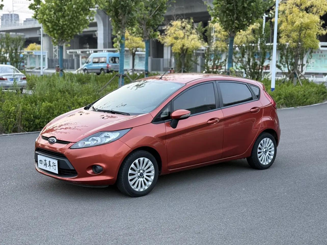 Ford Carnival  из Китая