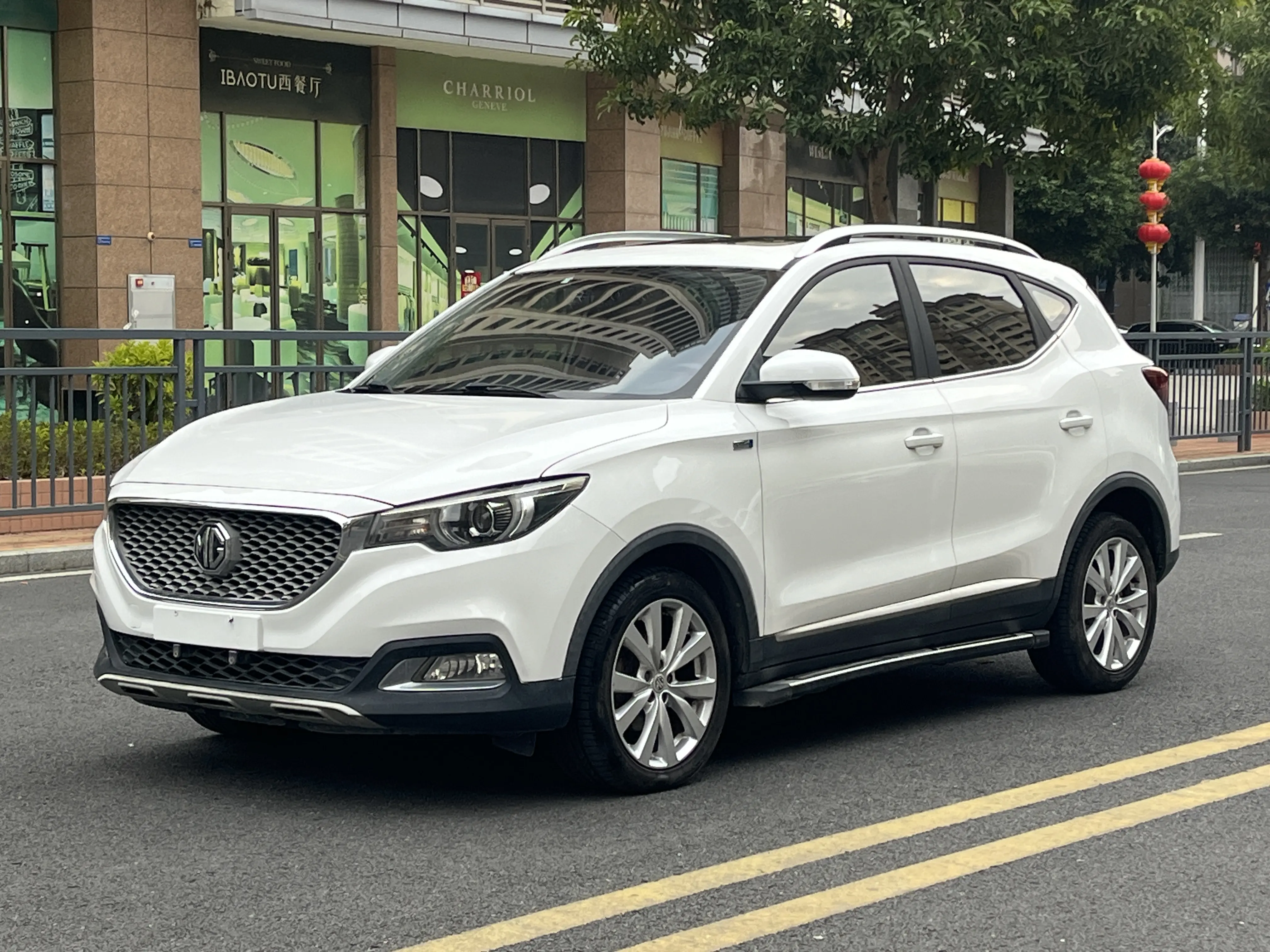 MG ZS  из Китая