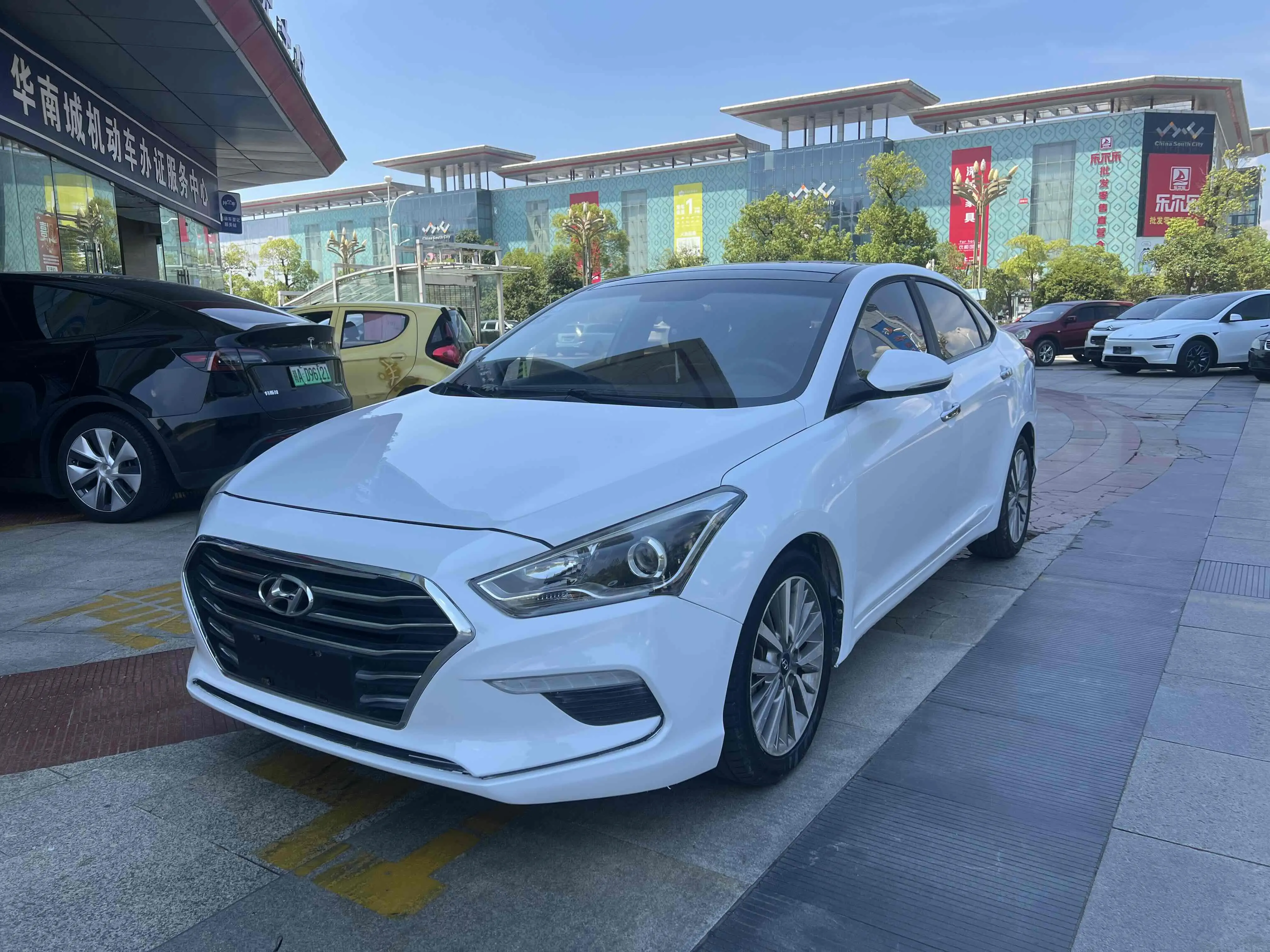 Hyundai Famous pictures  из Китая