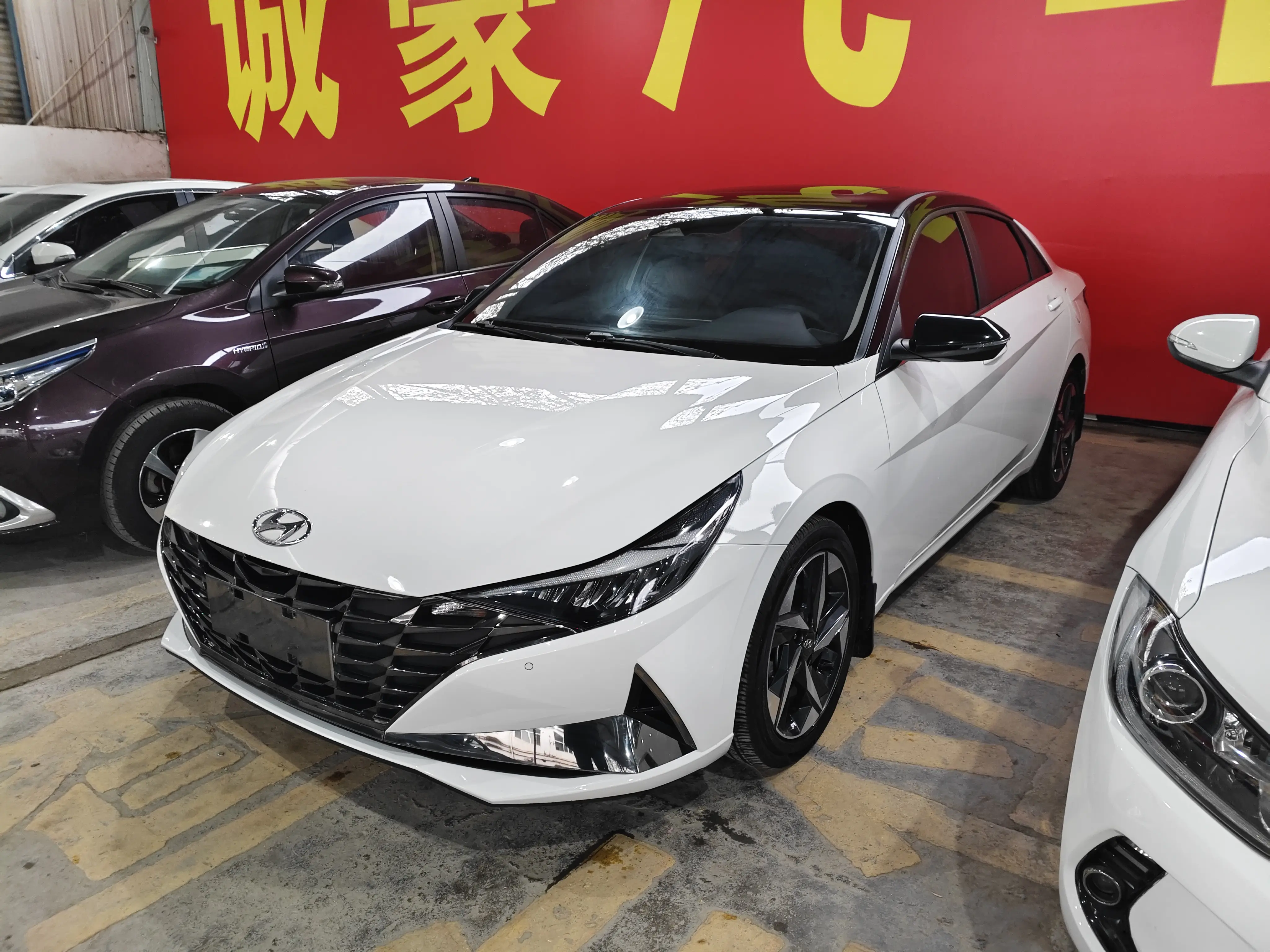 Hyundai Elantra  из Китая