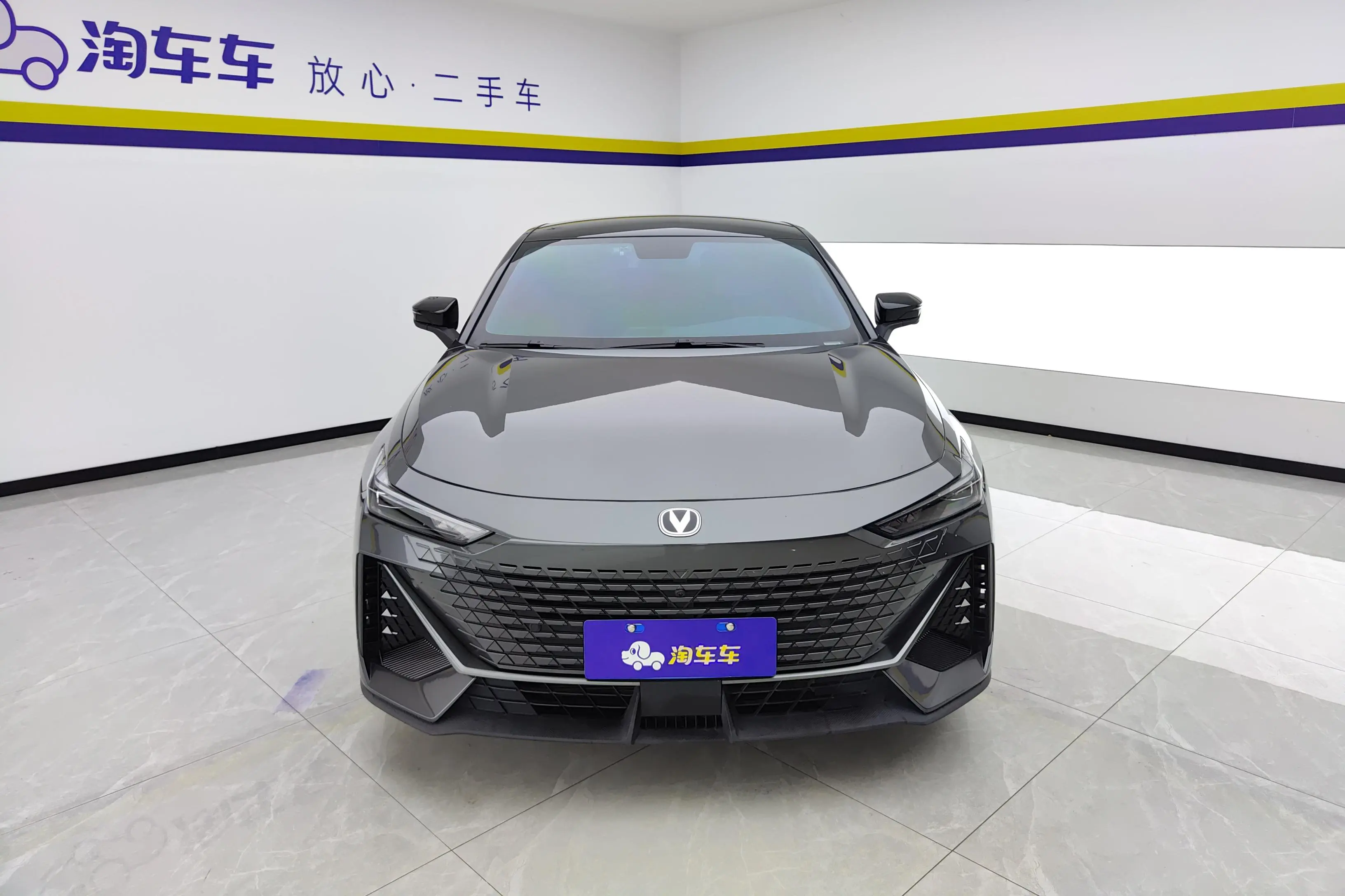 Changan UNI-V  из Китая