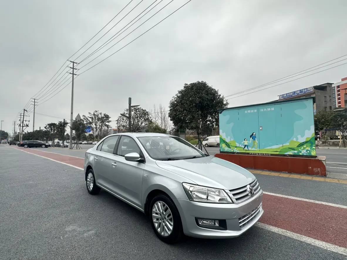 Volkswagen Santana  из Китая