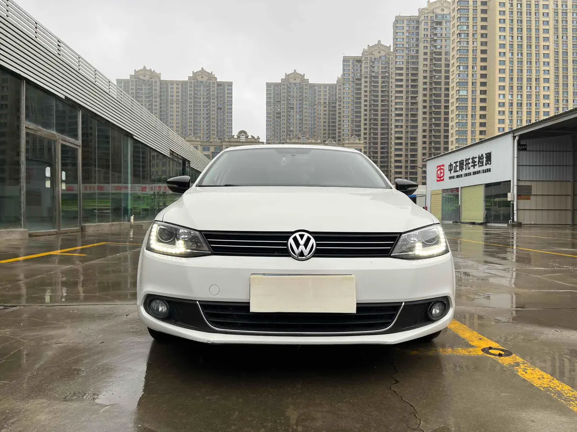 Volkswagen Sagitar  из Китая