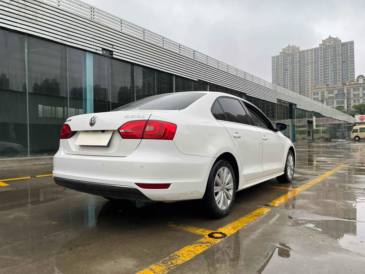 Volkswagen Sagitar  из Китая