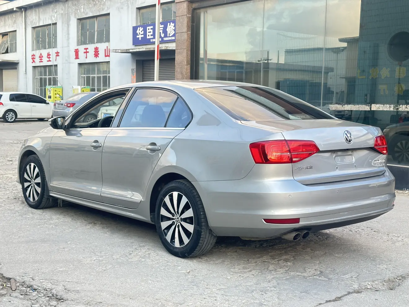 Volkswagen Sagitar  из Китая