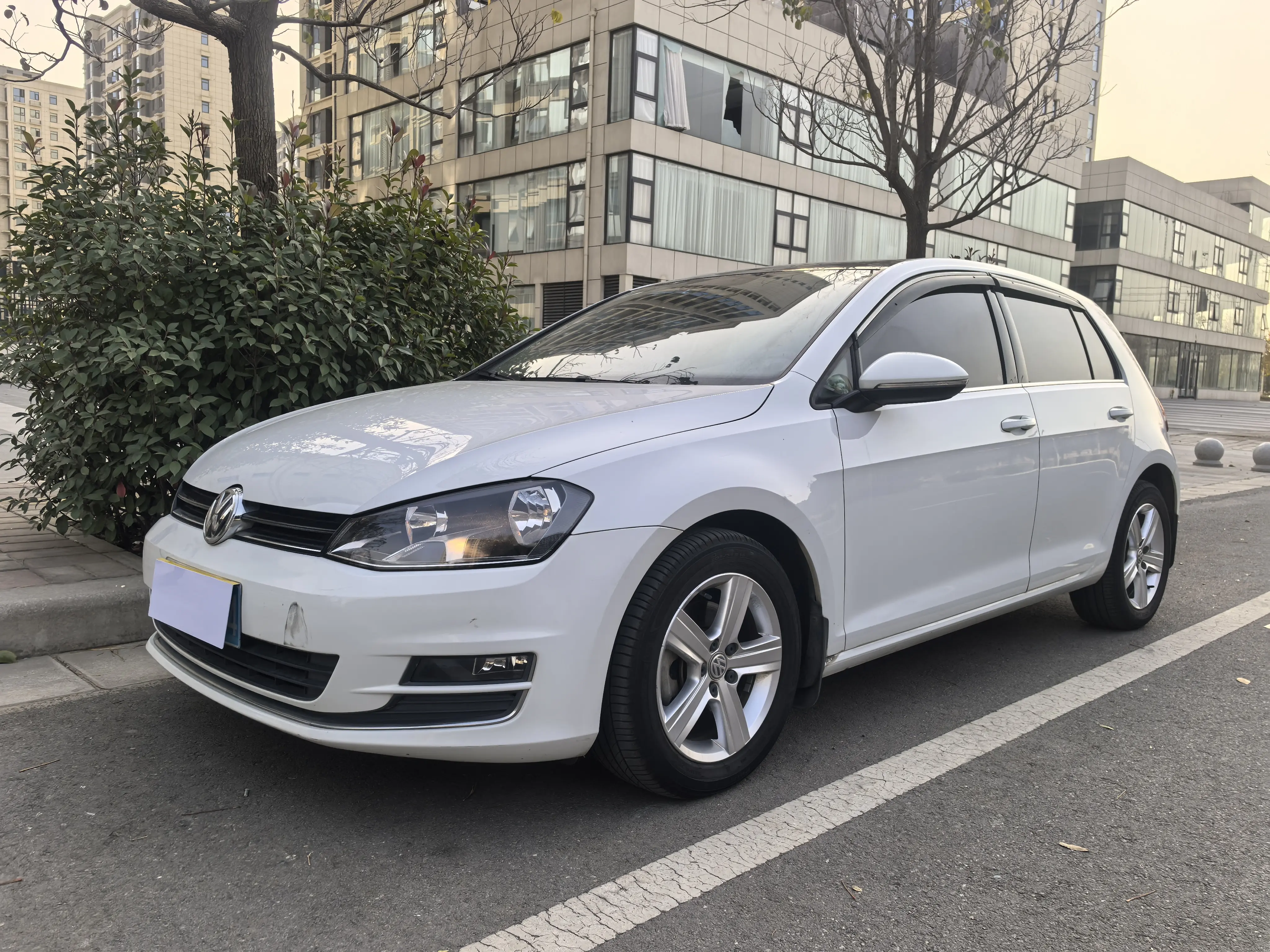 Volkswagen Golf  из Китая