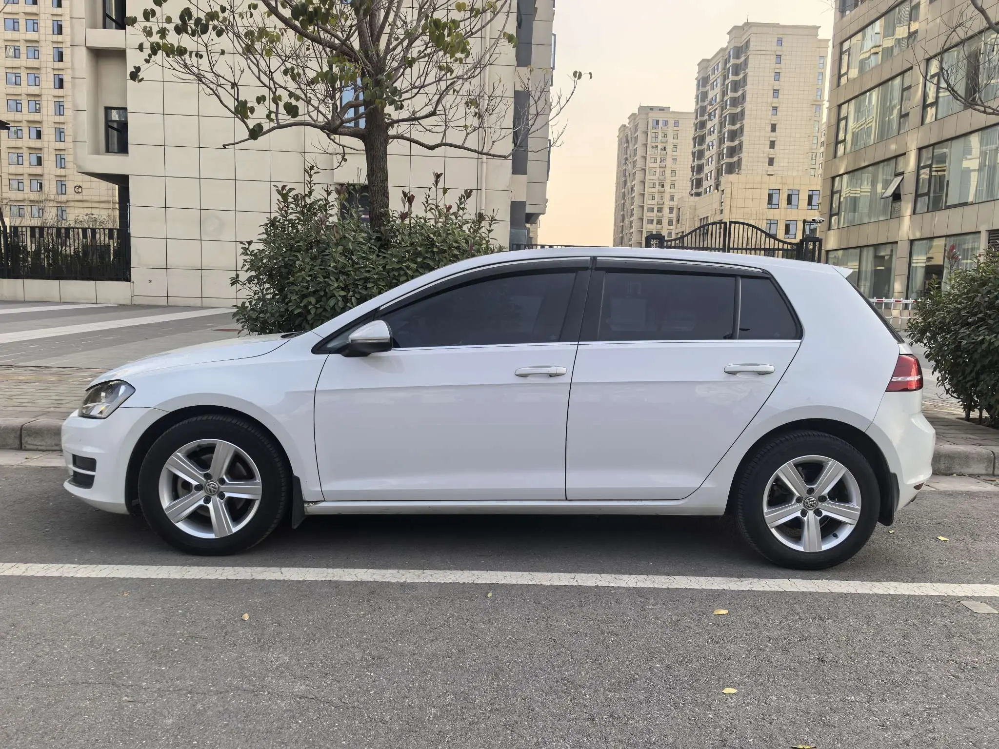 Volkswagen Golf  из Китая