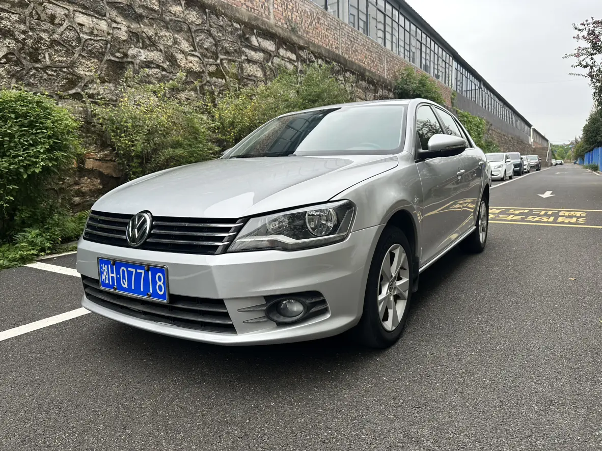 Volkswagen Bora  из Китая