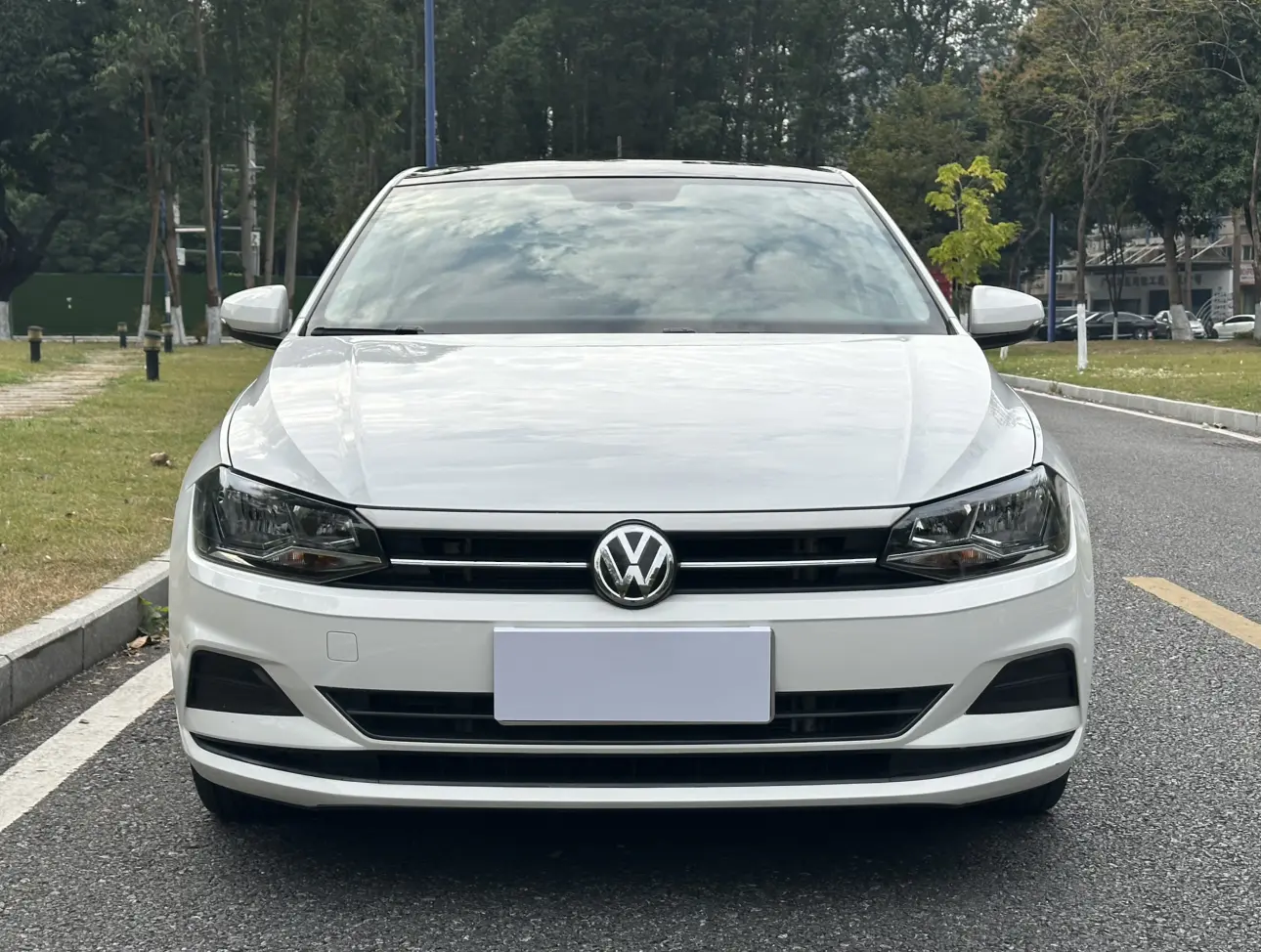 Volkswagen Polo  из Китая