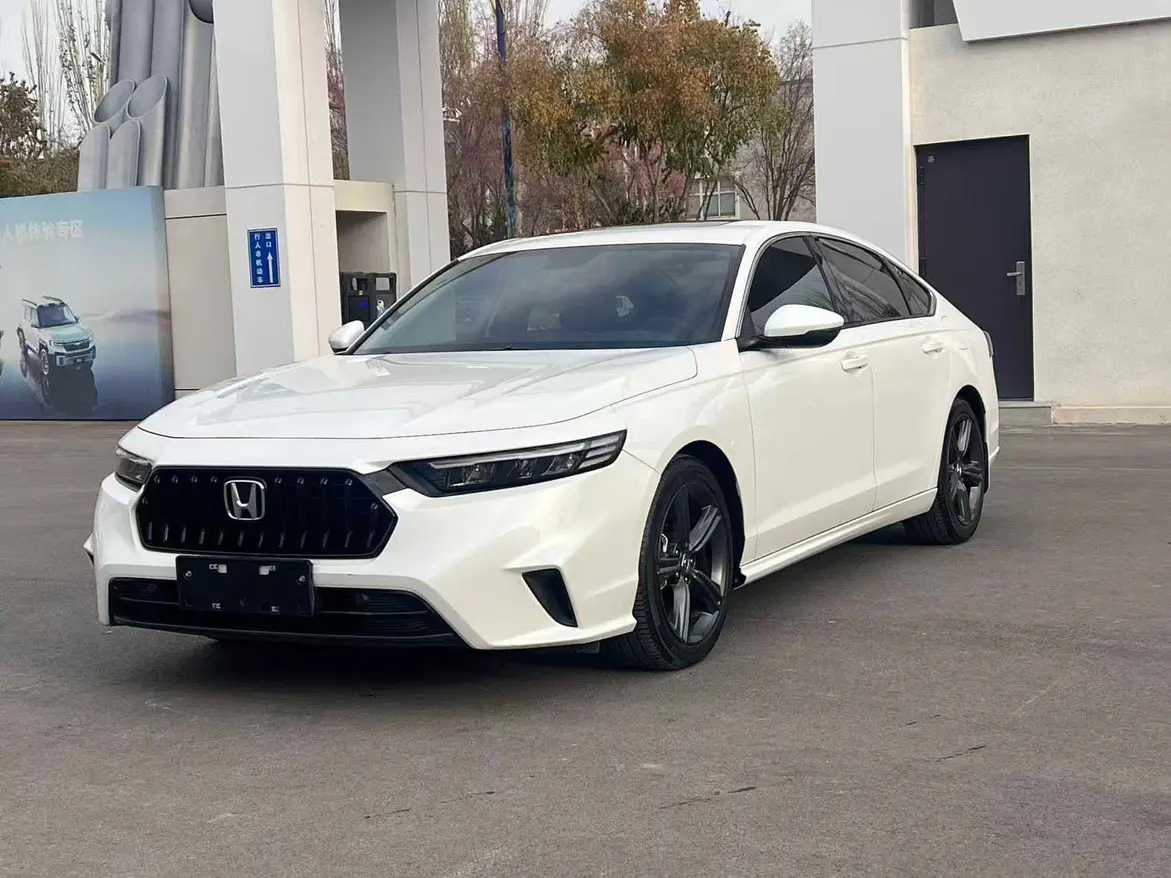 Honda Inspire (Yingshipai)  из Китая