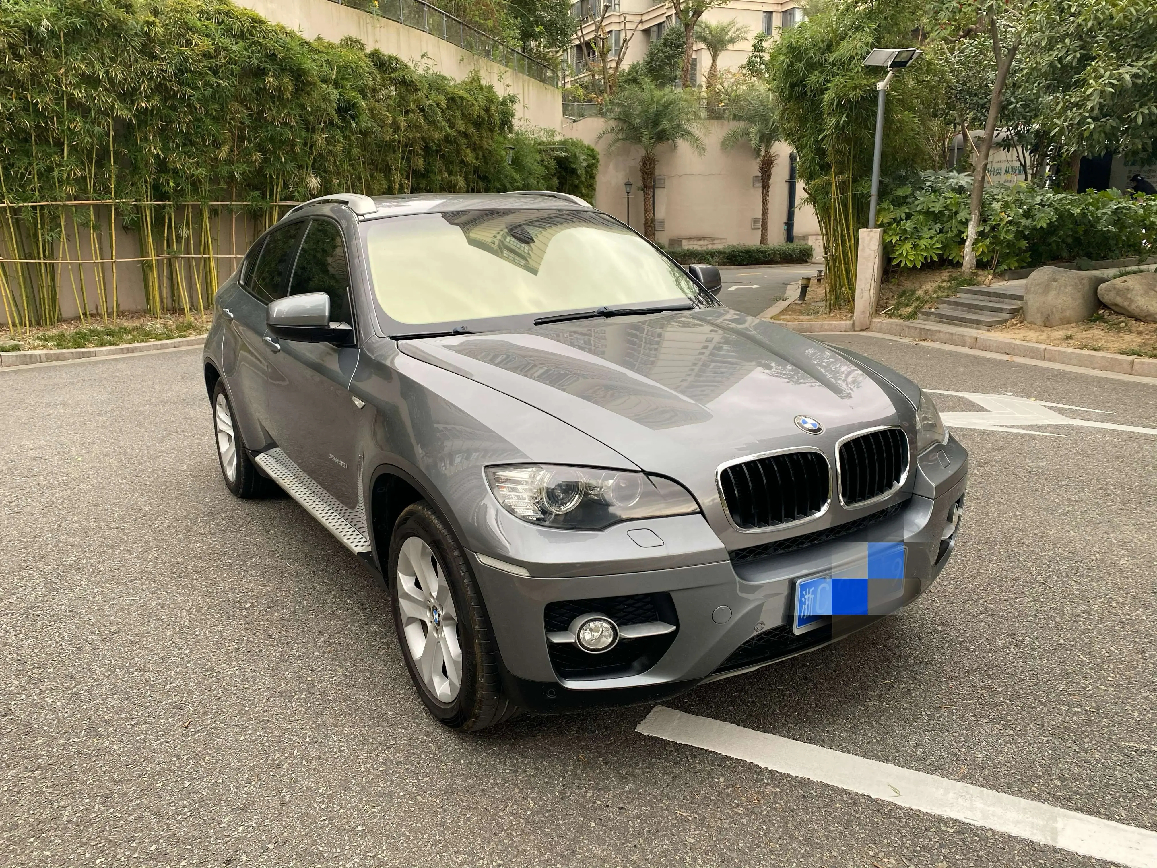 BMW X6  из Китая