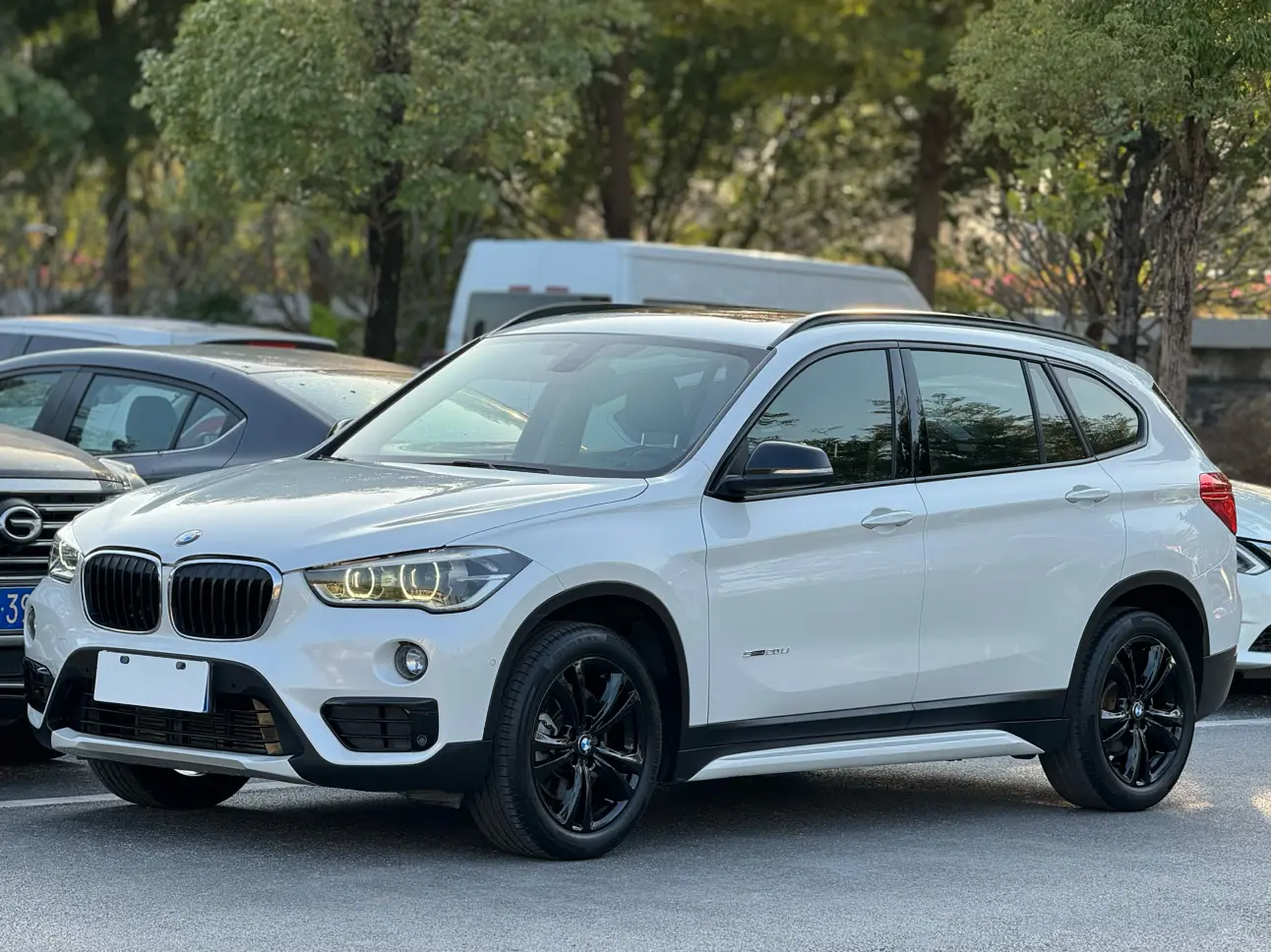 BMW X1  из Китая