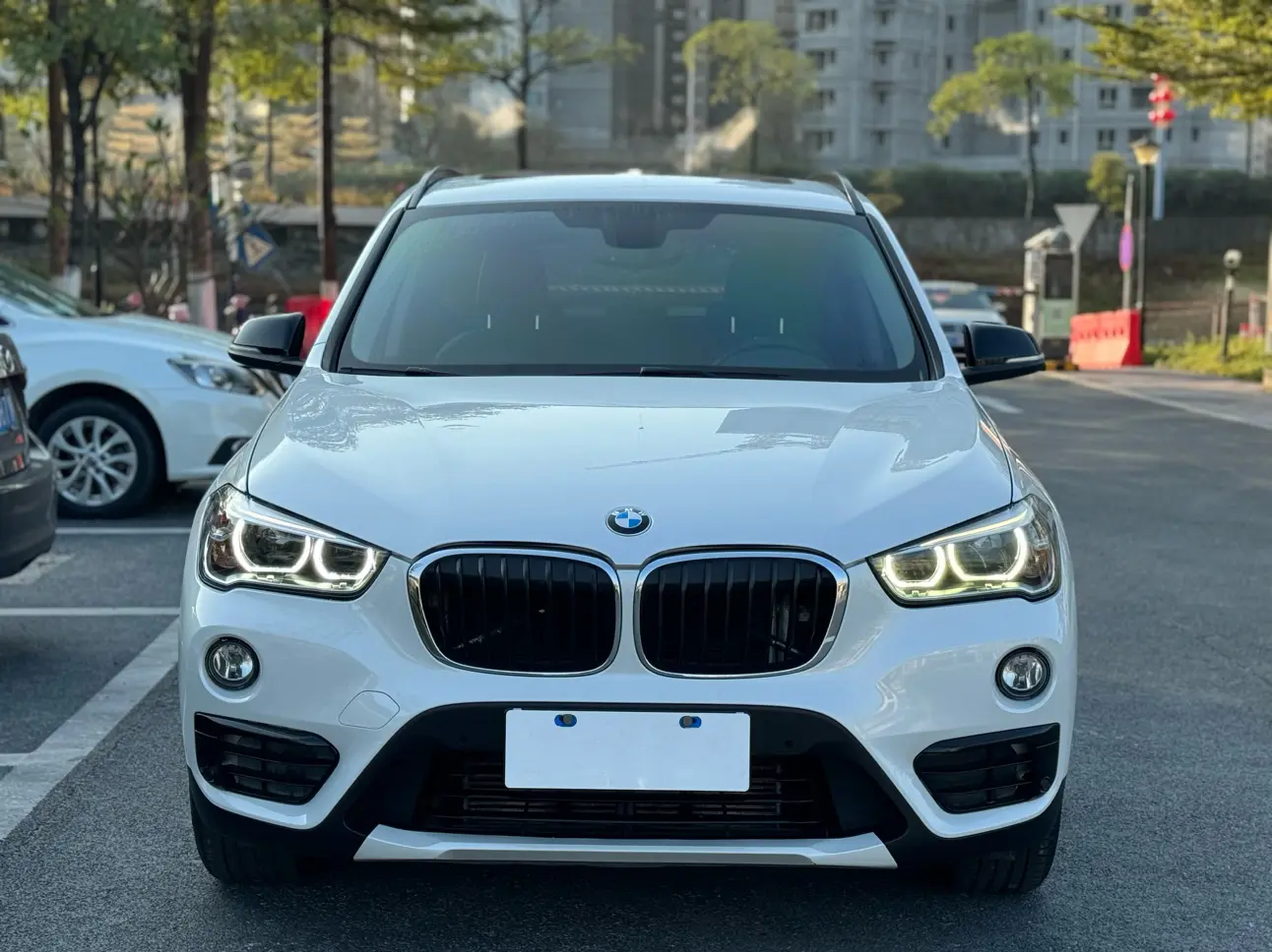 BMW X1  из Китая