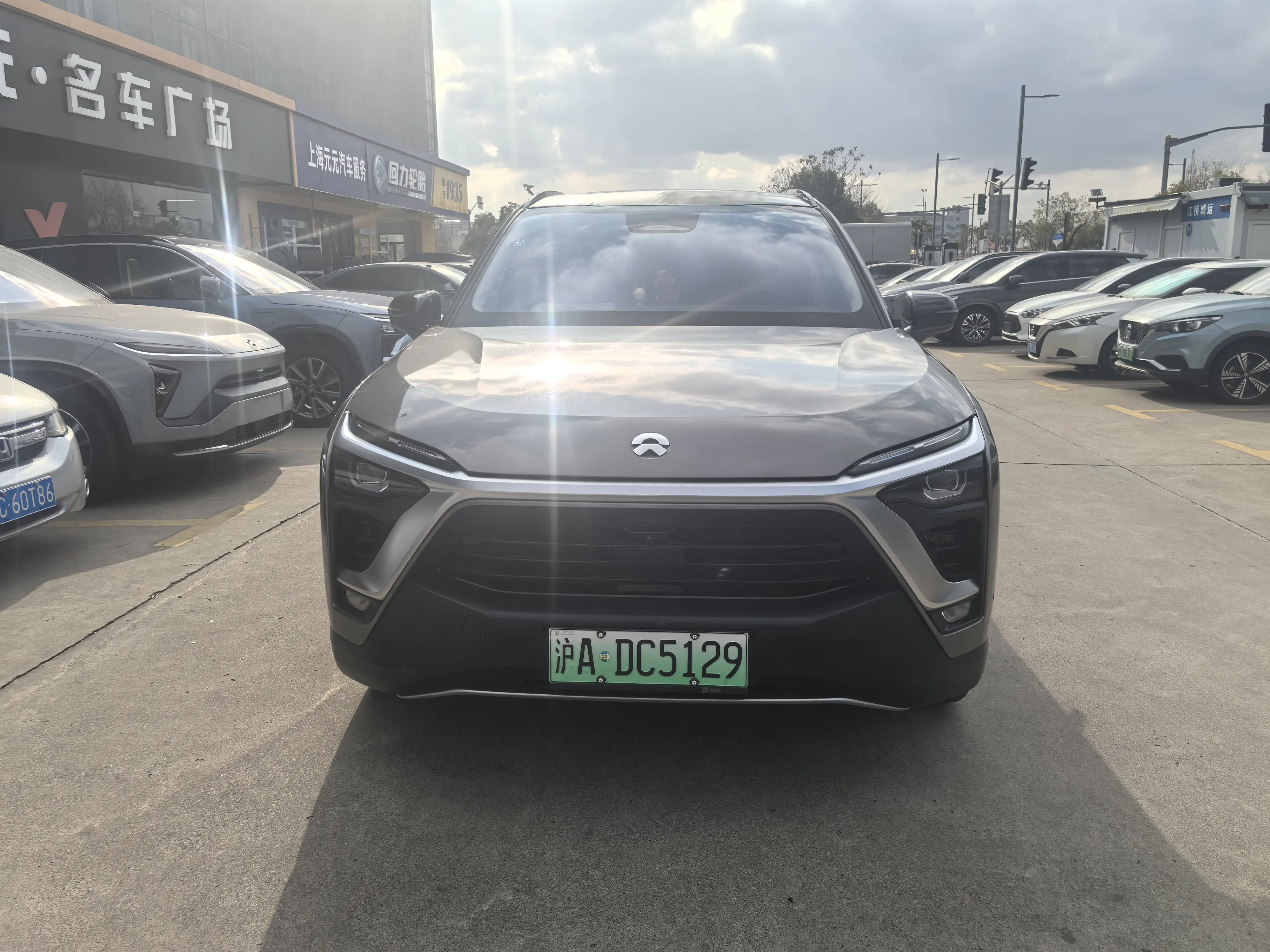 NIO ES8  из Китая