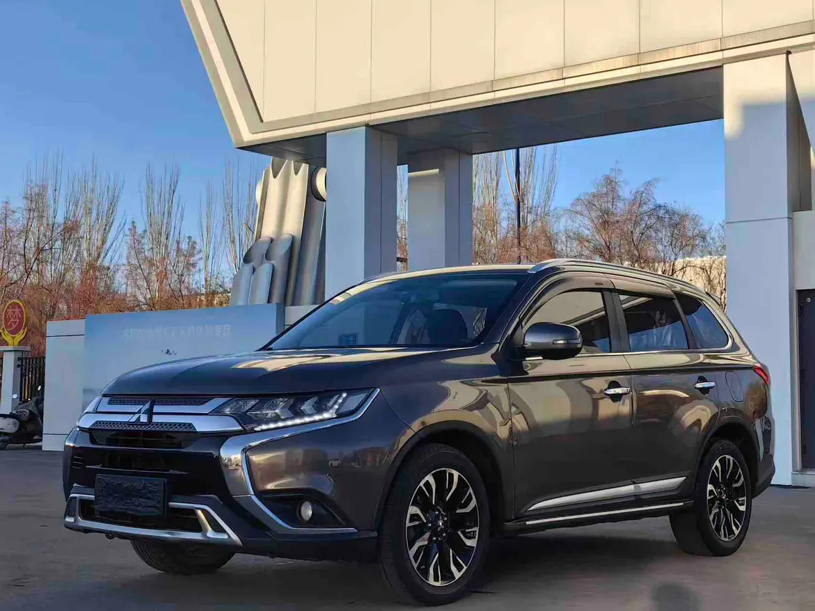 Mitsubishi Outlander  из Китая
