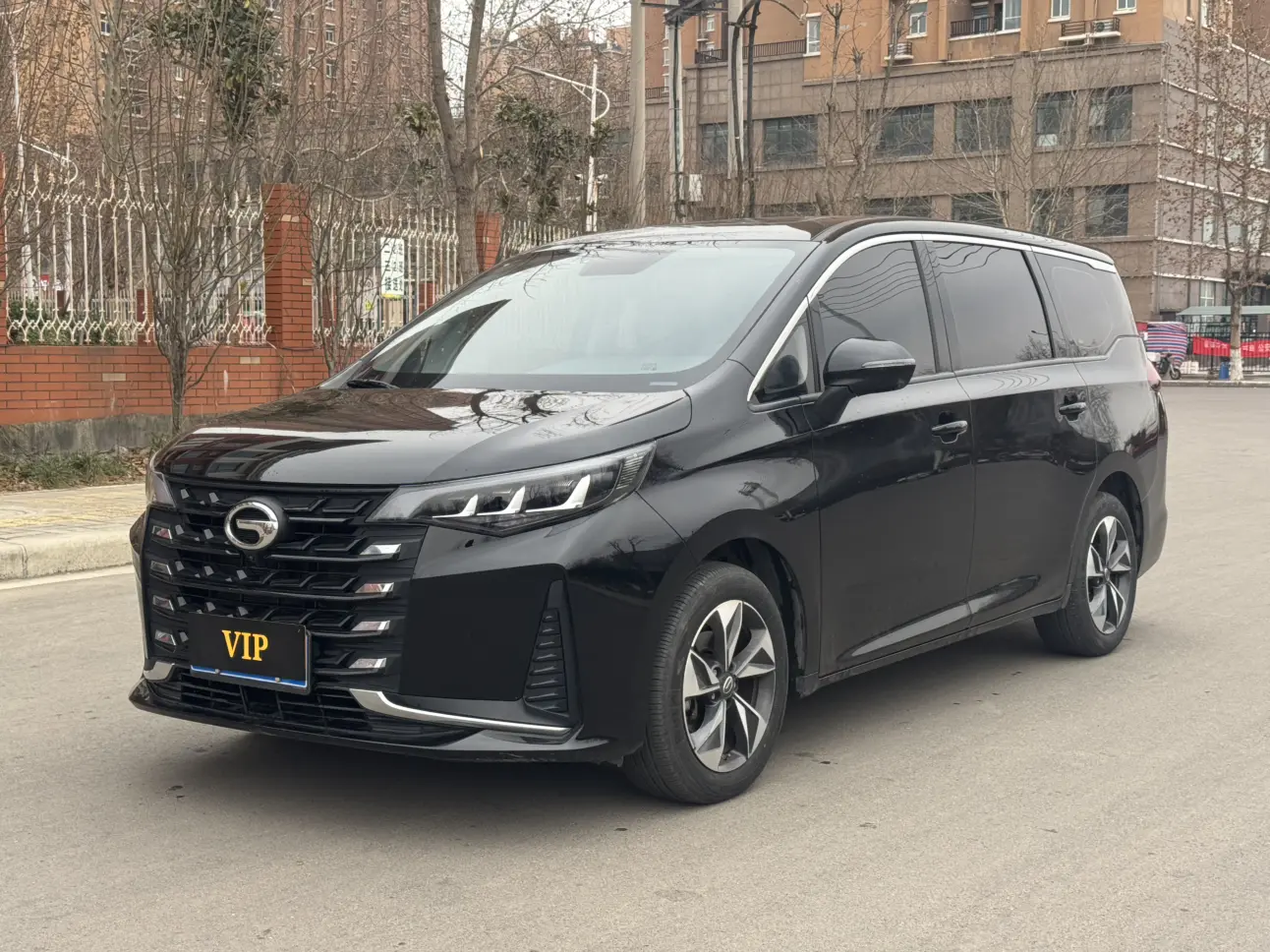 GAC Trumpchi M6  из Китая