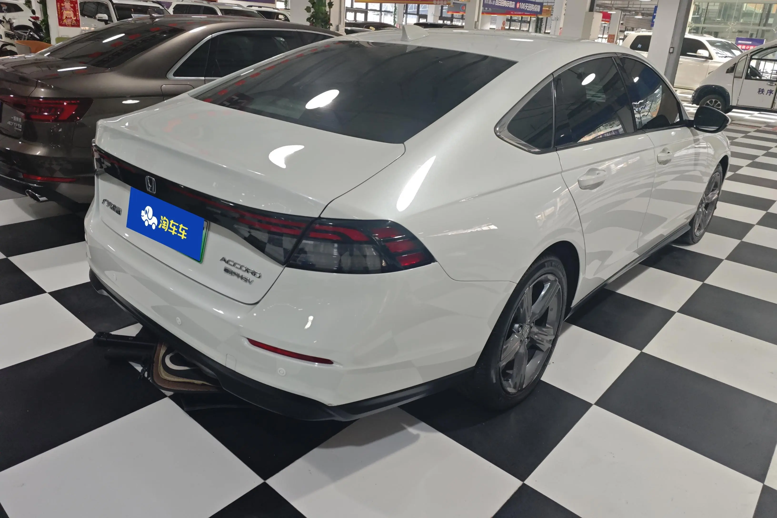 Honda Accord PHEV  из Китая