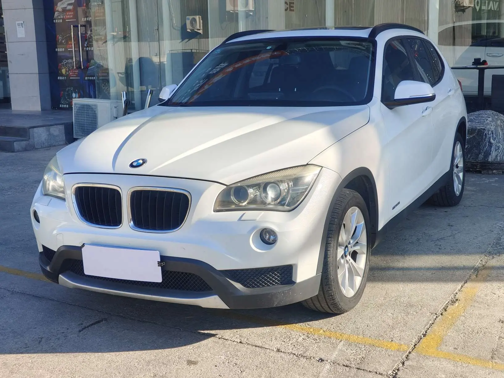 BMW X1  из Китая