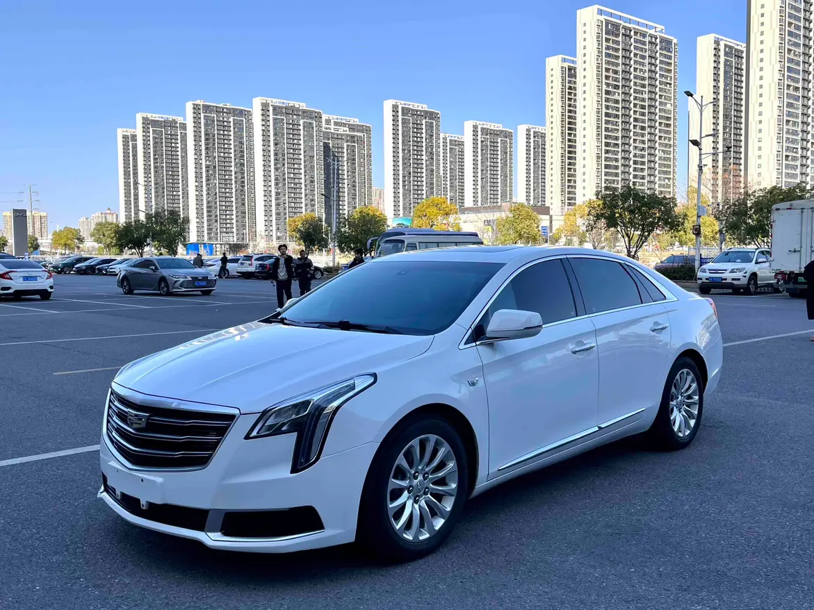 Cadillac XTS  из Китая