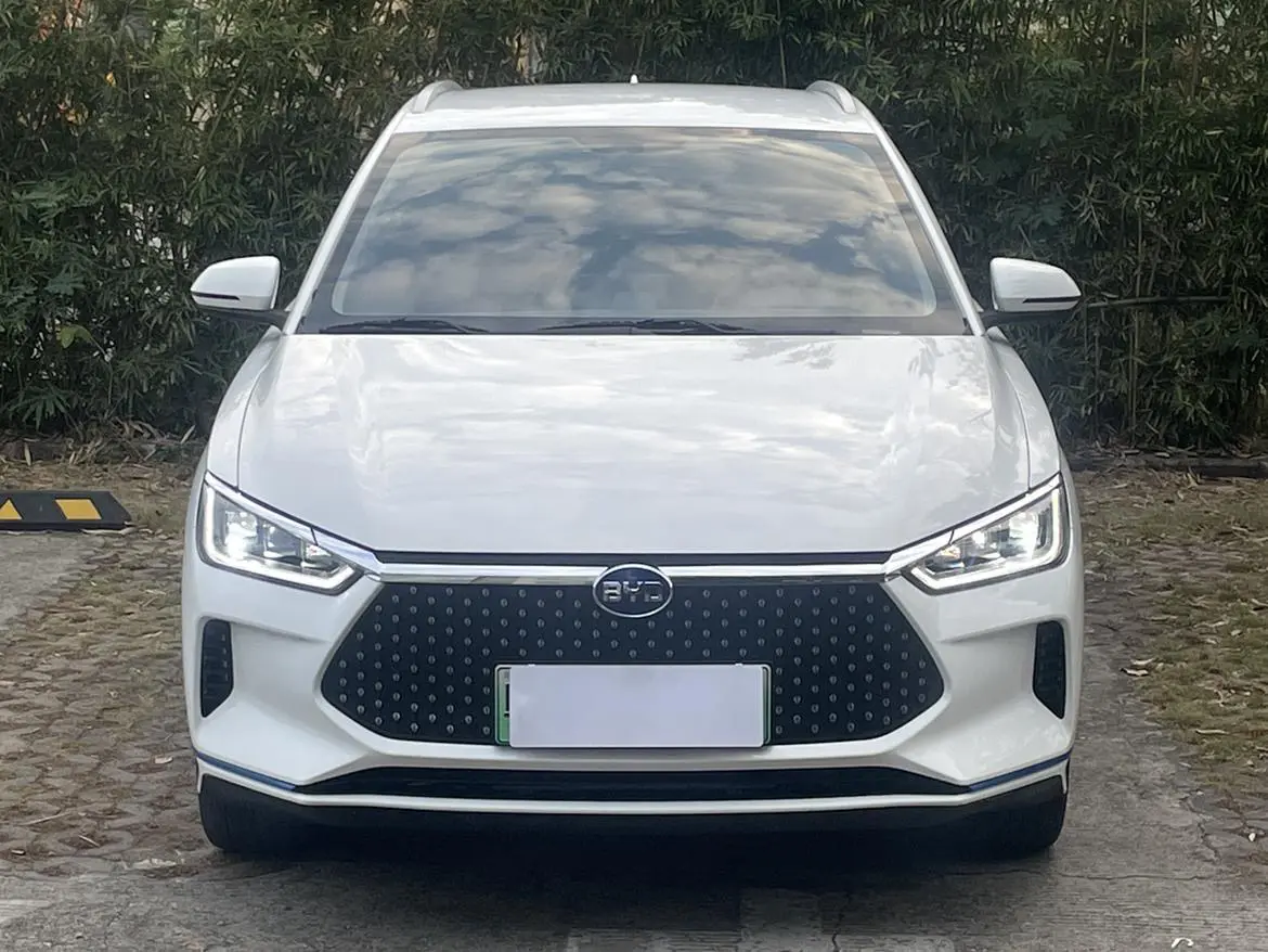 BYD e2  из Китая