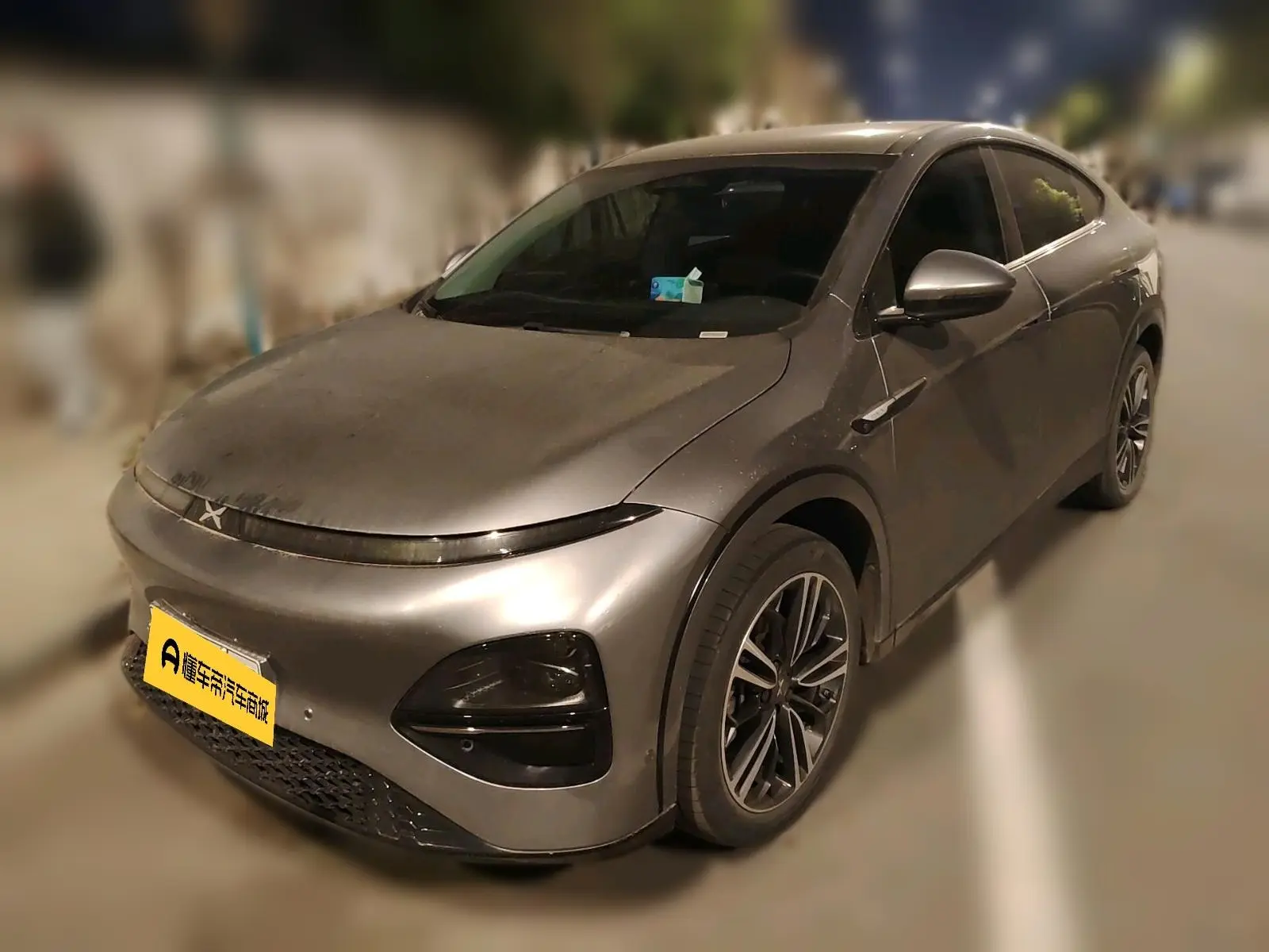 Xpeng G6  из Китая