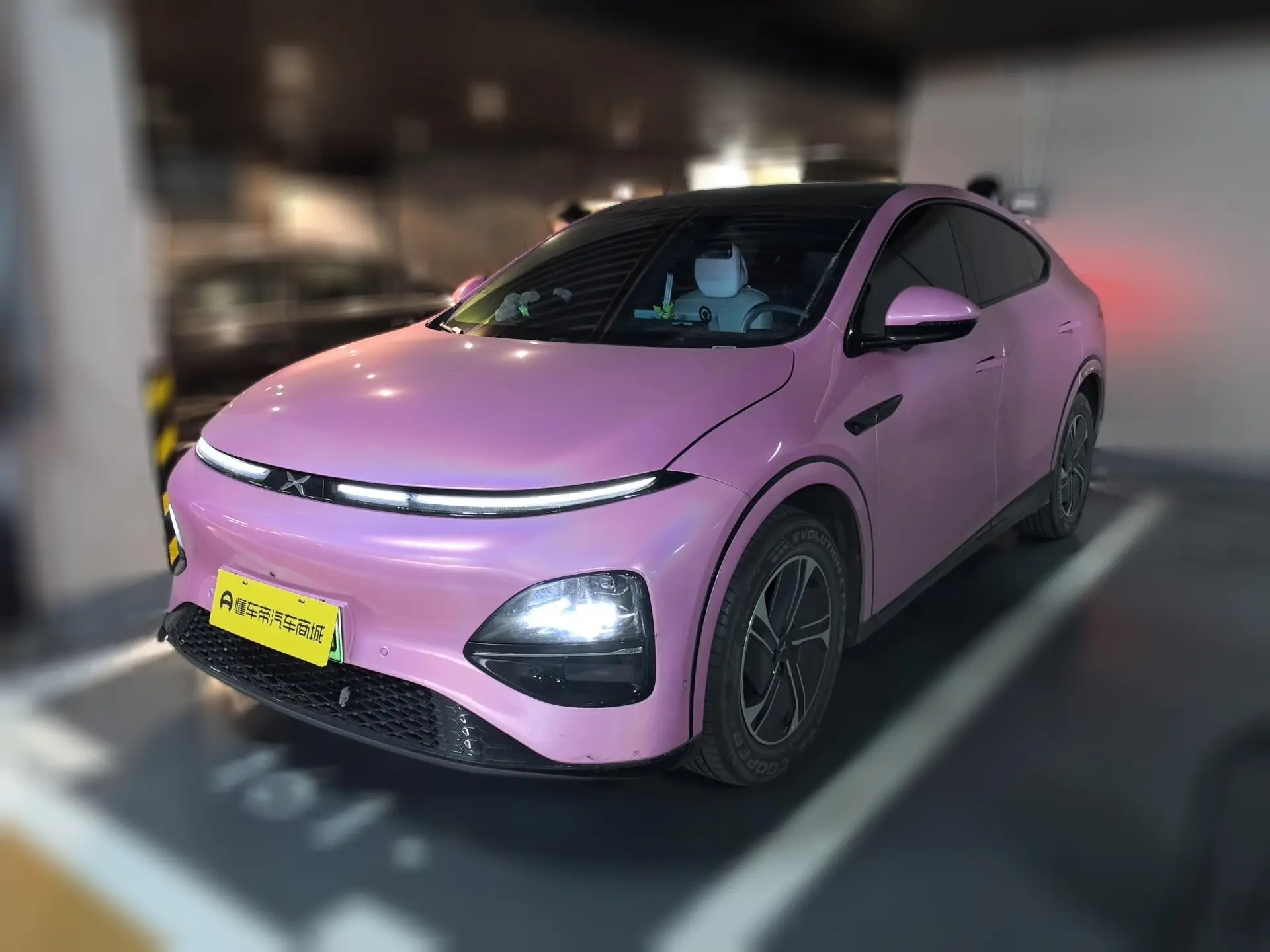 Xpeng G6  из Китая