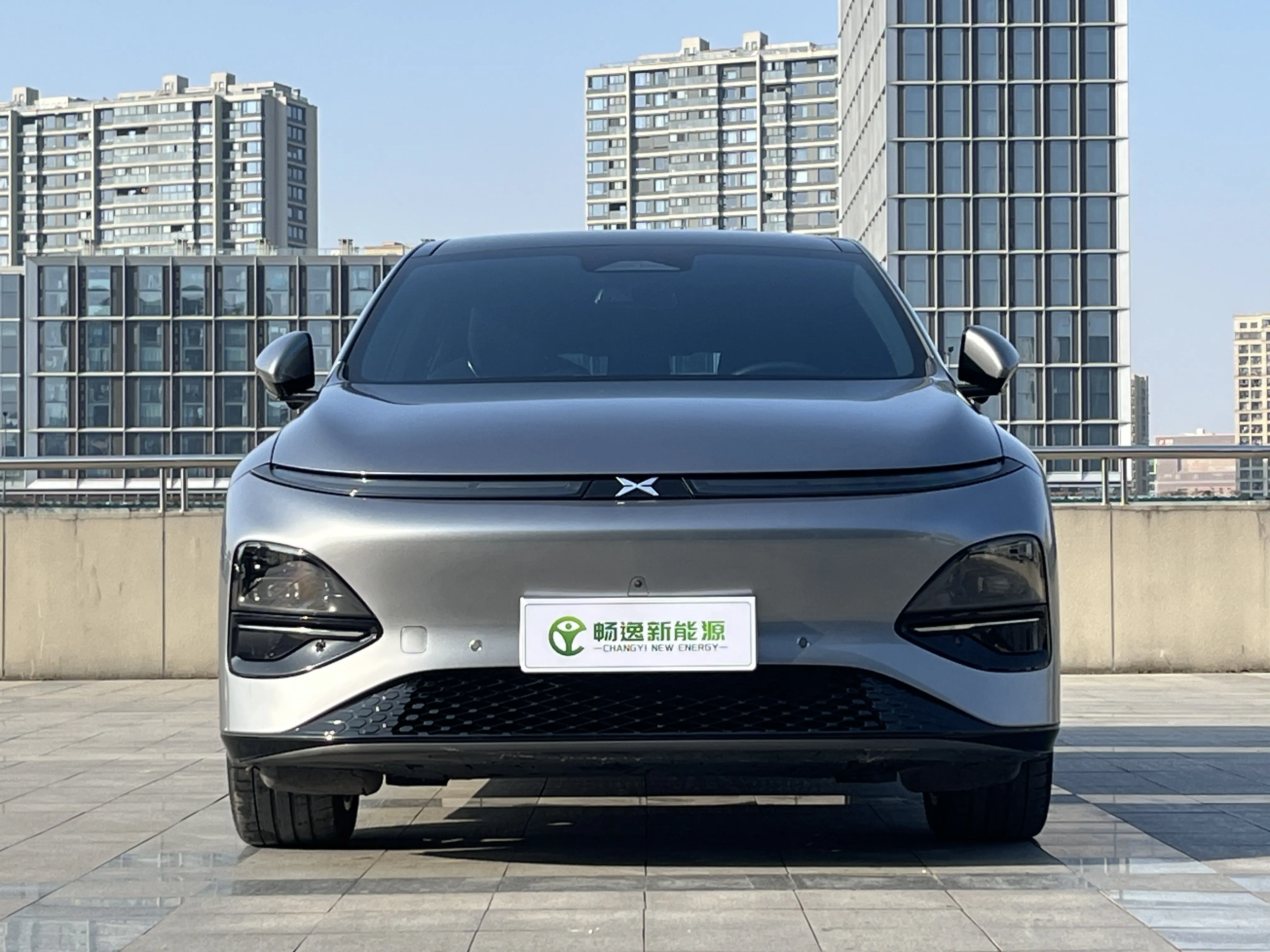 Xpeng G6  из Китая