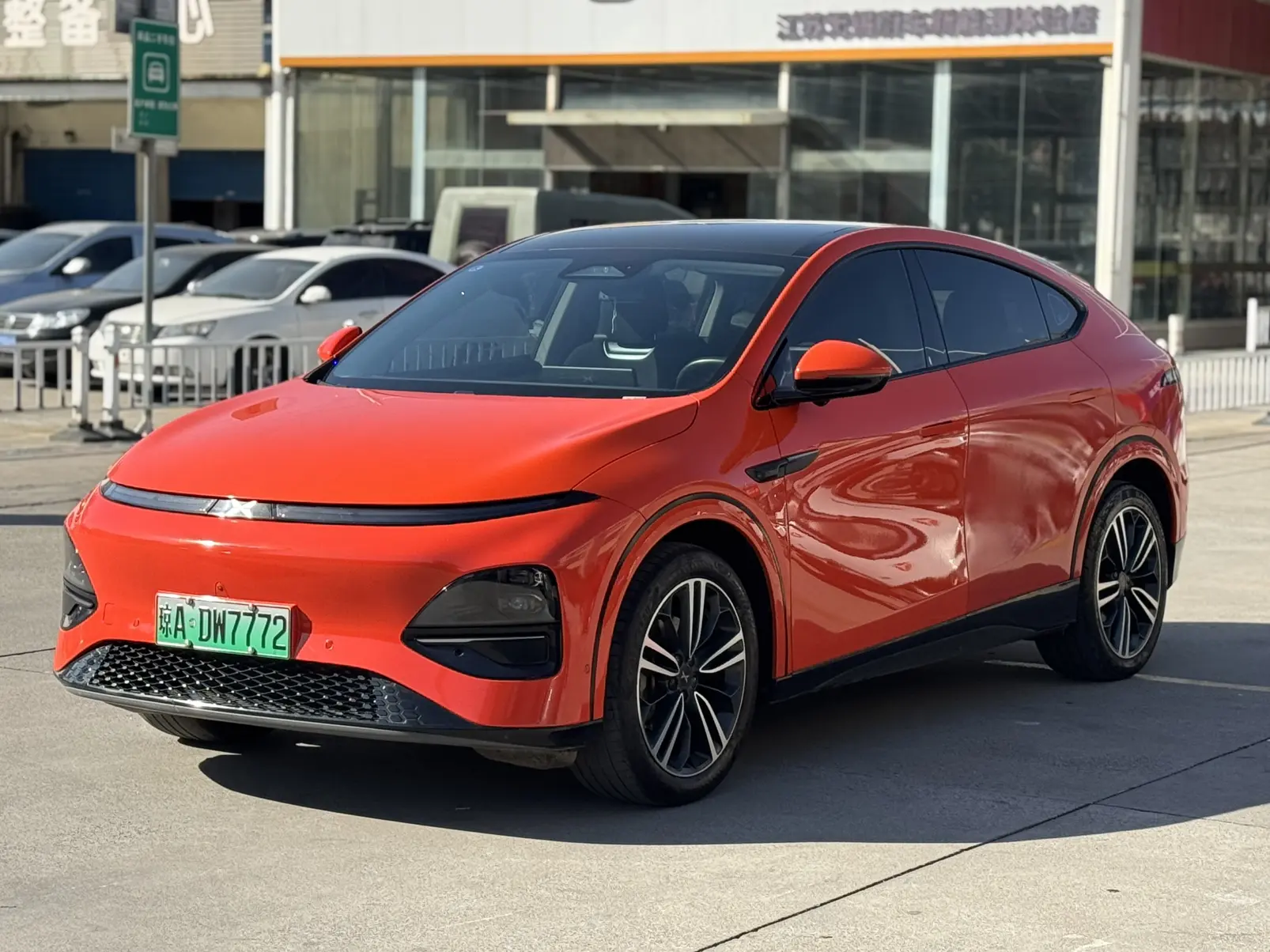 Xpeng G6  из Китая