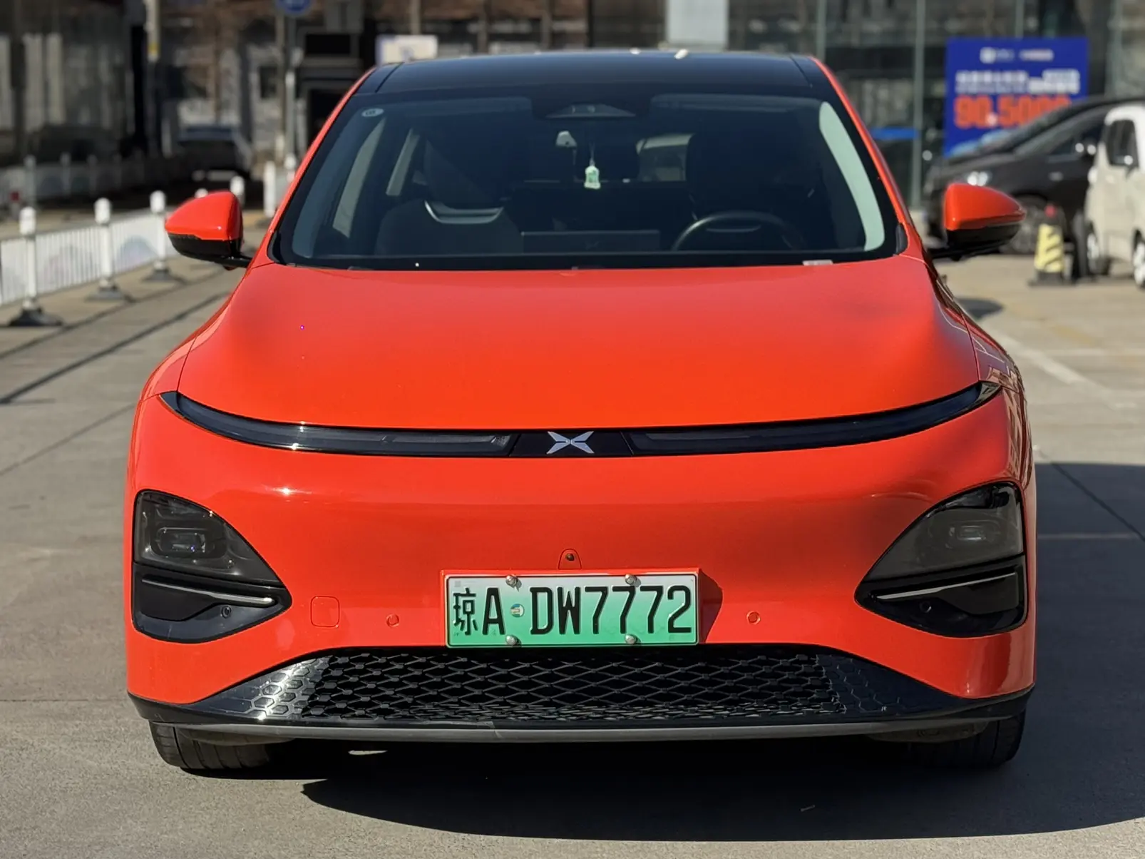 Xpeng G6  из Китая