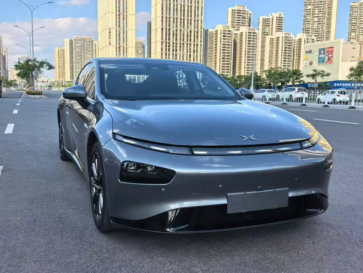 Xpeng P7  из Китая