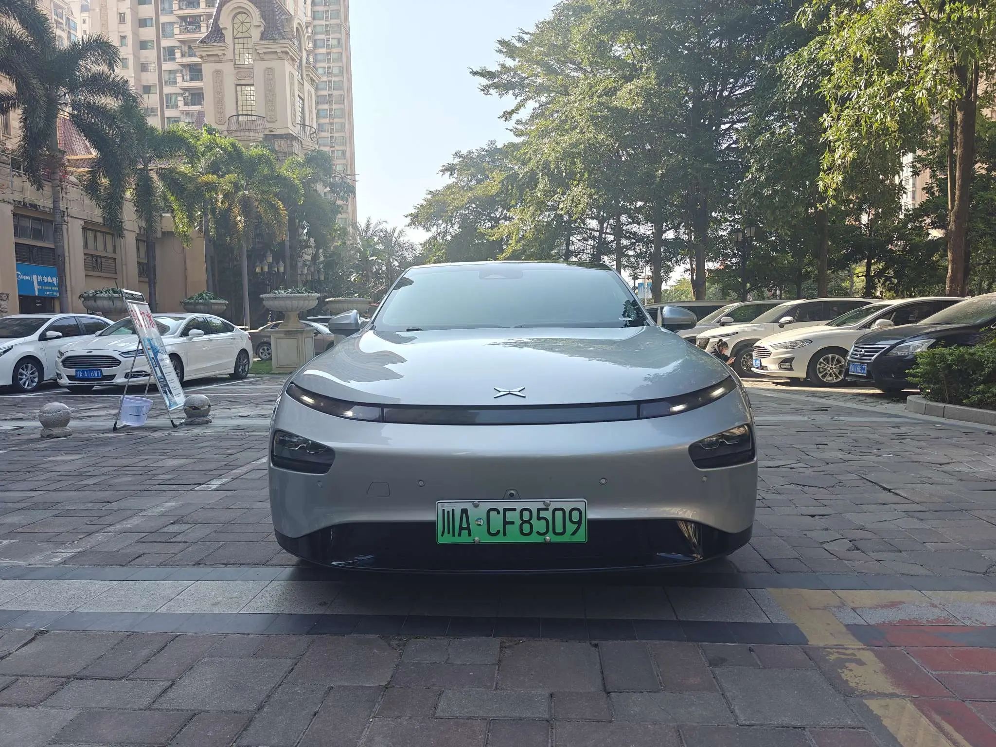 Xpeng P7  из Китая