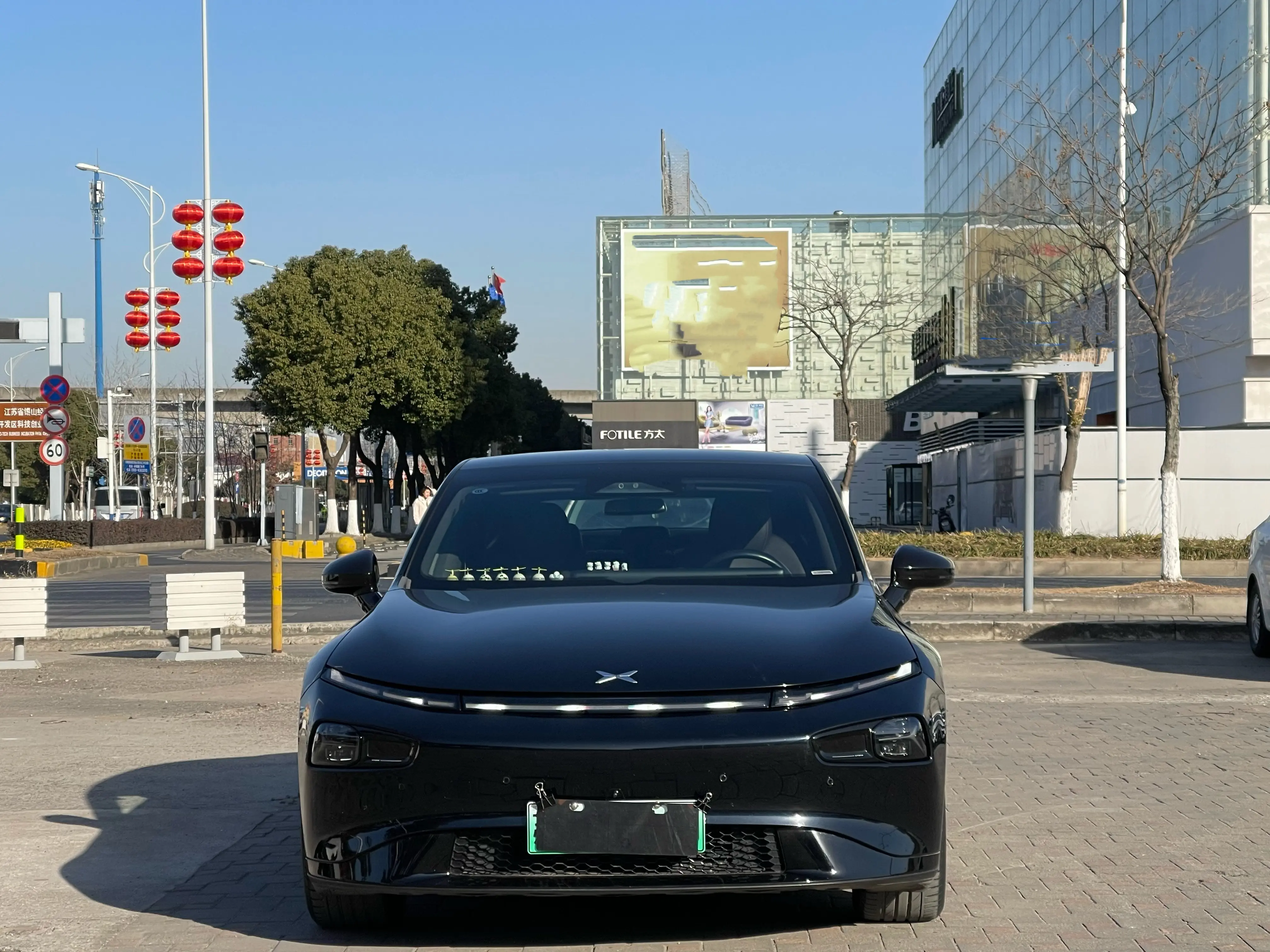 Xpeng P7  из Китая