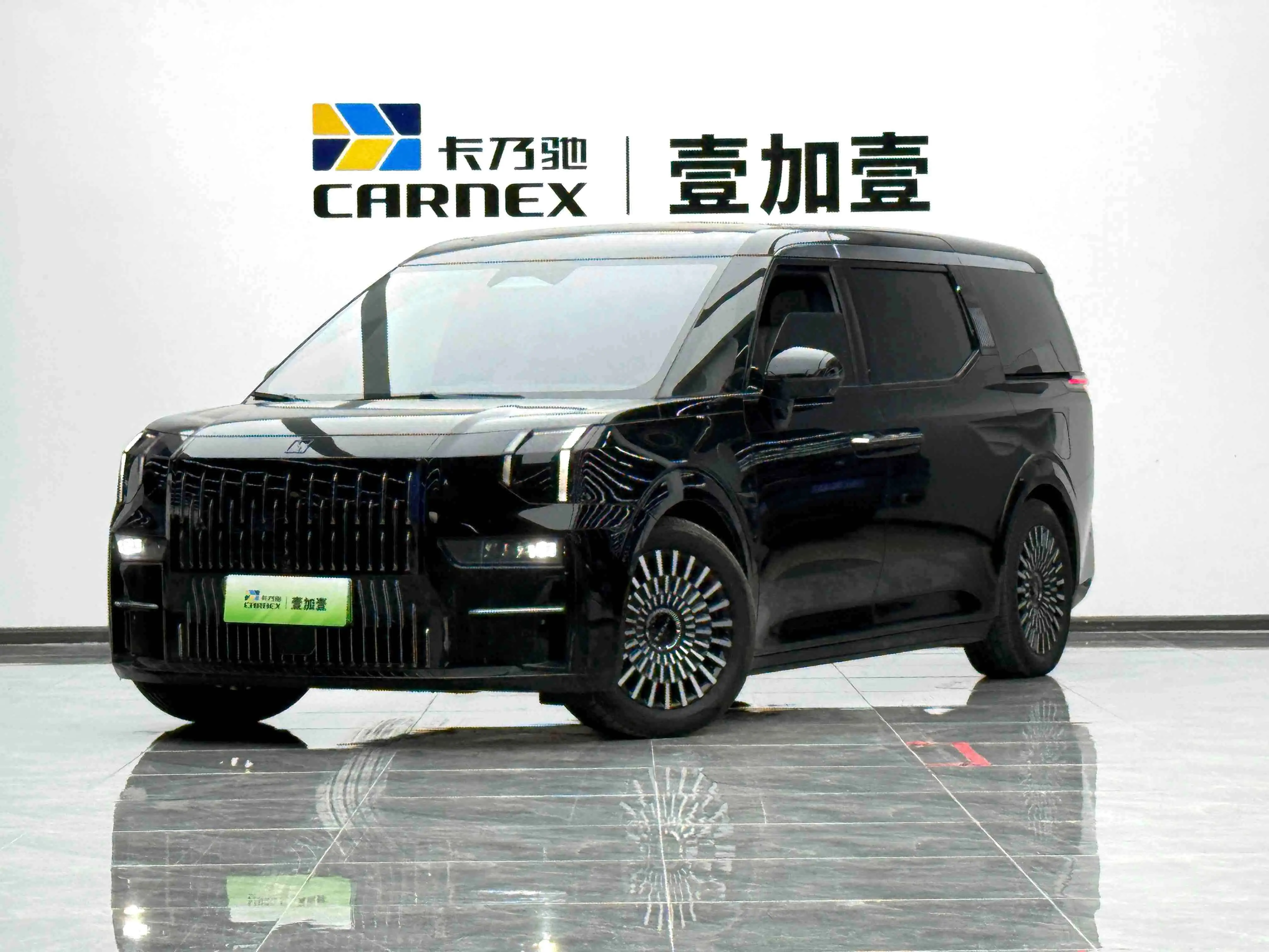 ZEEKR 009  из Китая