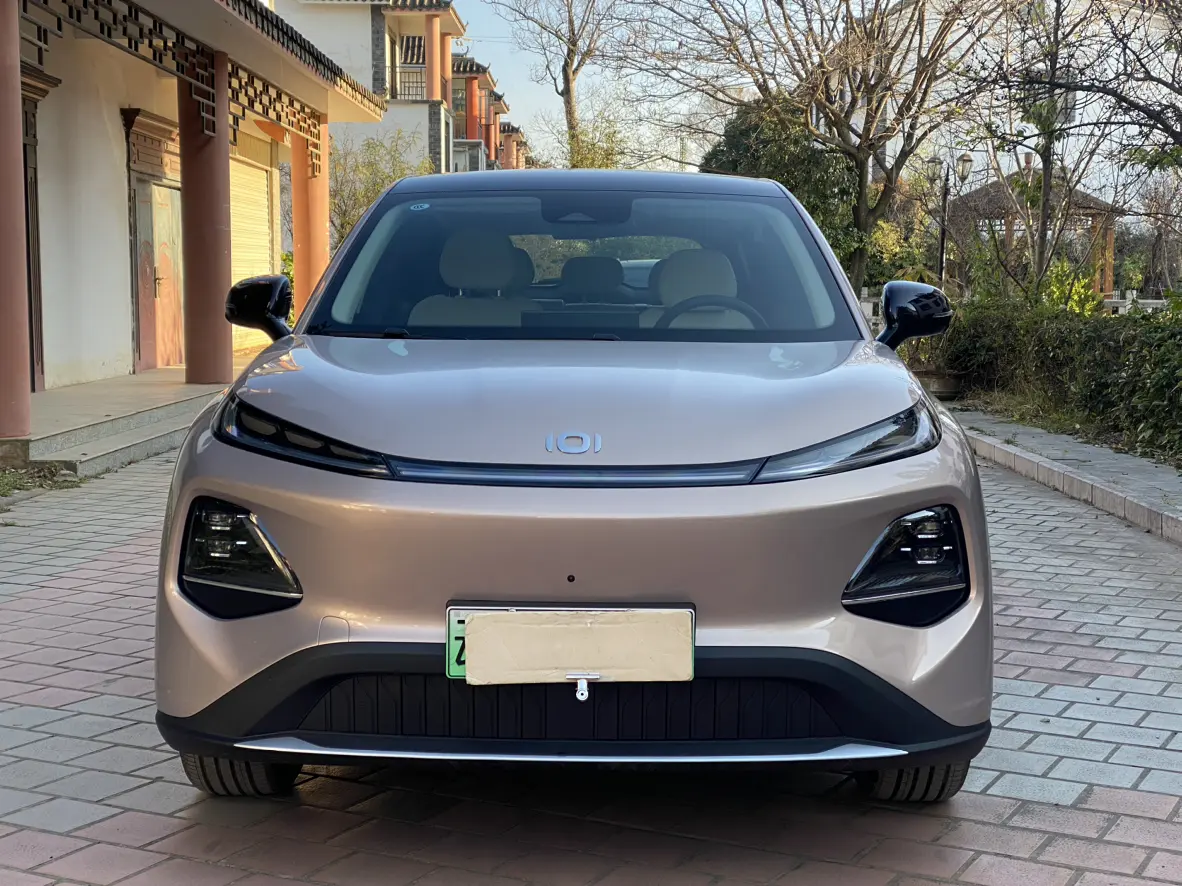 Changan Qiyuan Q05  из Китая