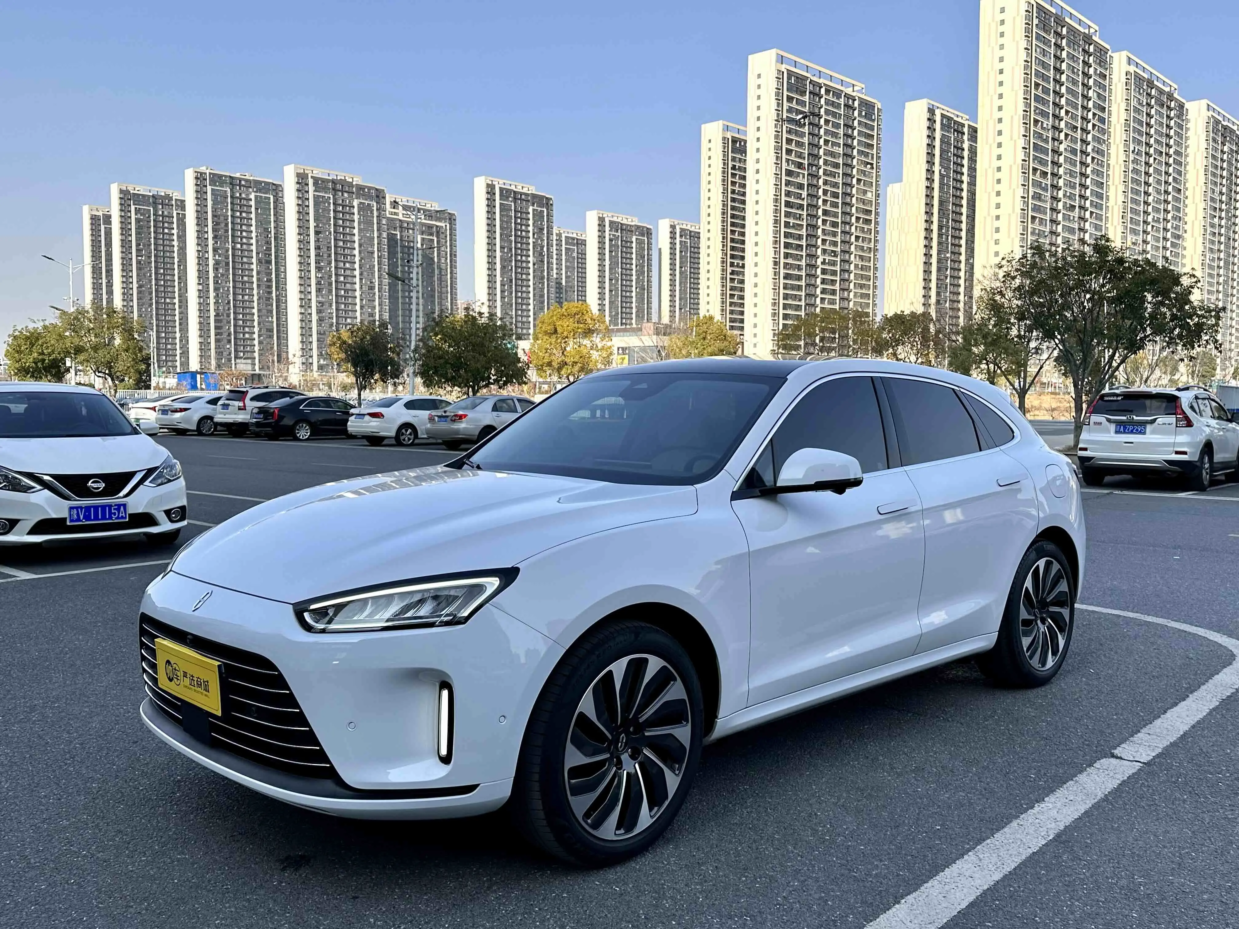 AITO M5 (Wenjie M5)  из Китая