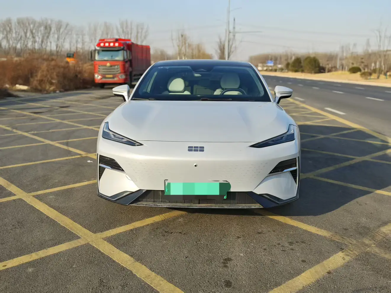 Geely Galaxy E8  из Китая