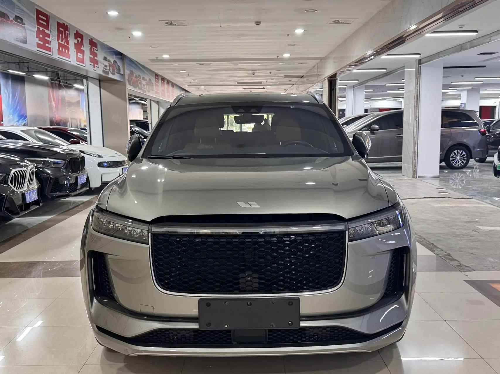 Li ONE (Ideal ONE)  из Китая