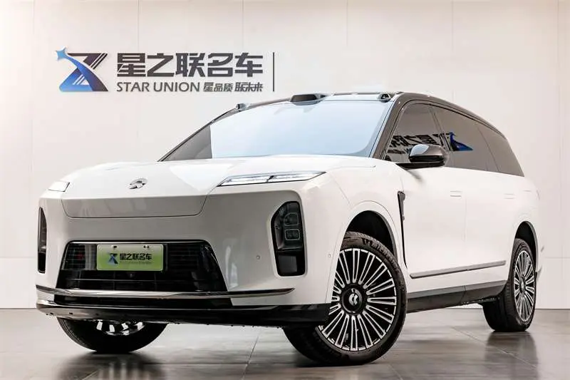 NIO ES8  из Китая