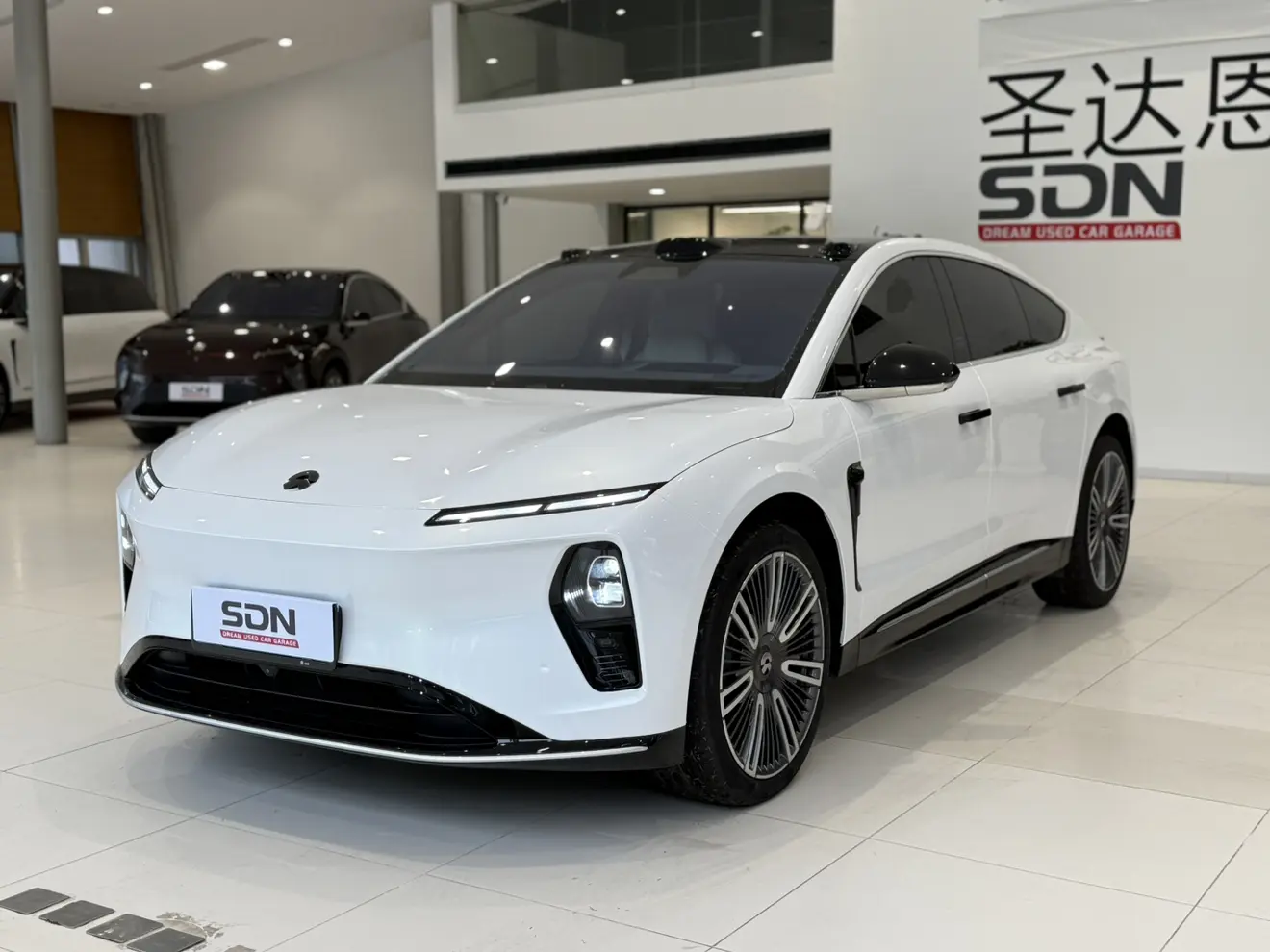 NIO ET9  из Китая