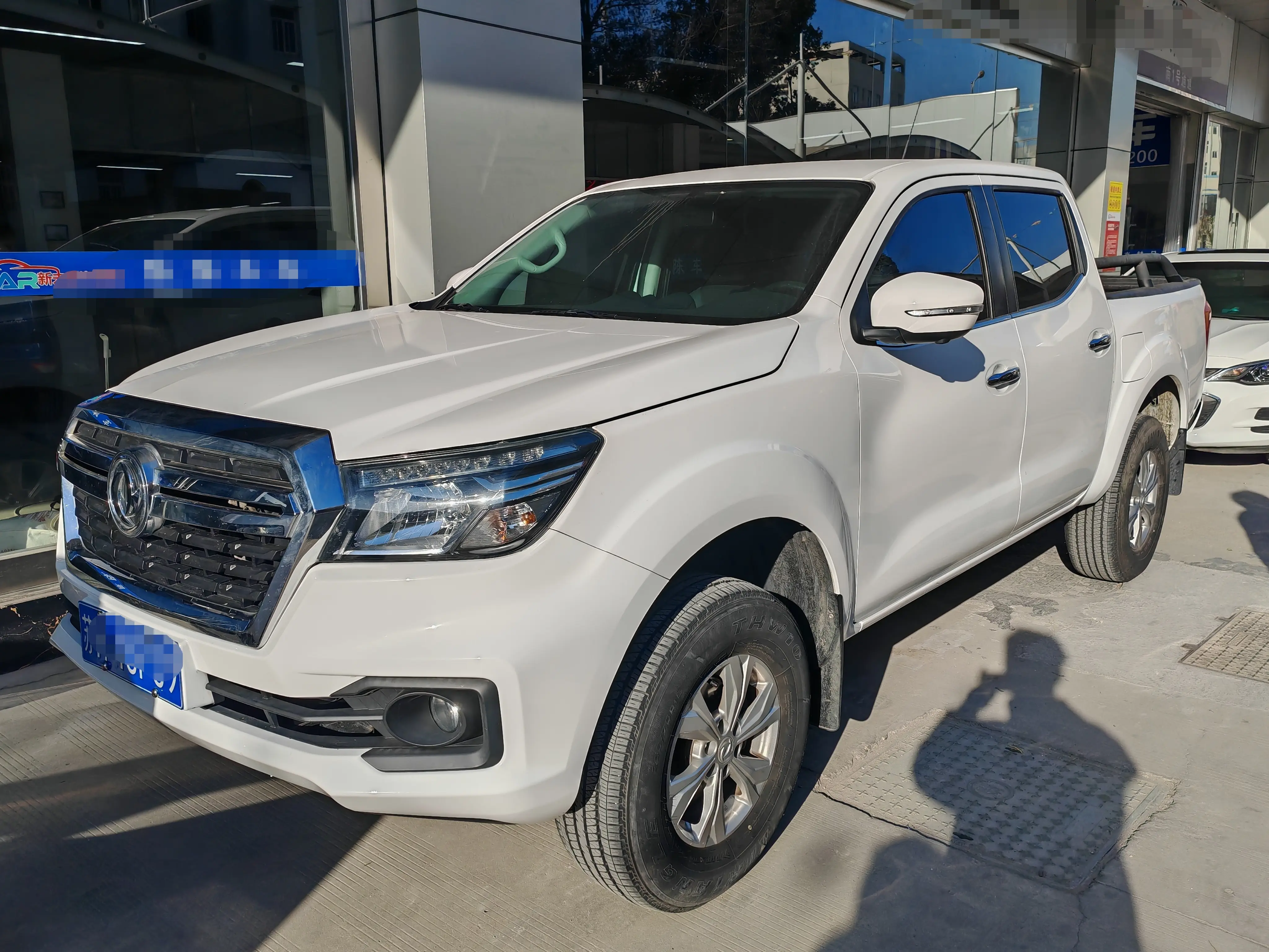 Dongfeng Ruiqi 6  из Китая