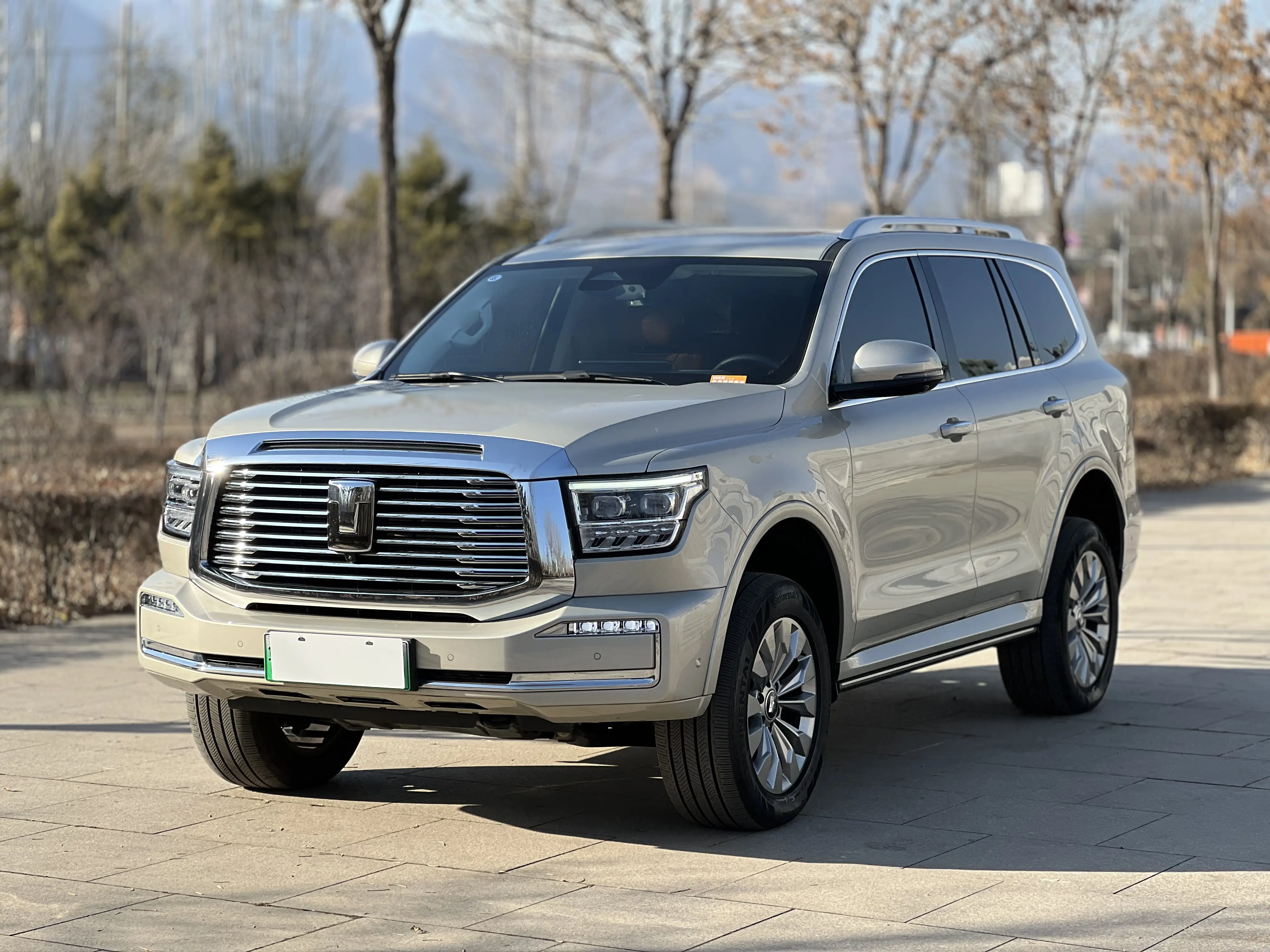 Tank 500 Hi4-T  из Китая