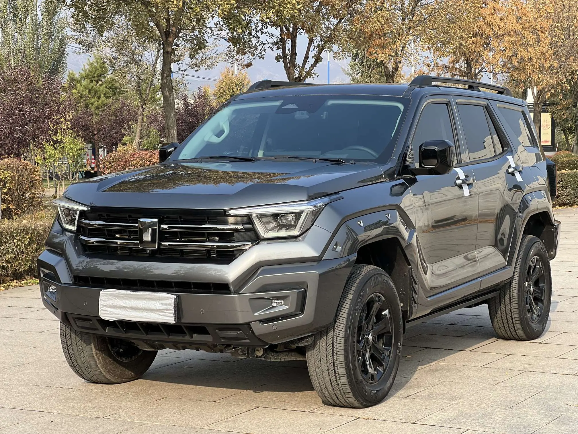 Tank 400 Hi4-T  из Китая